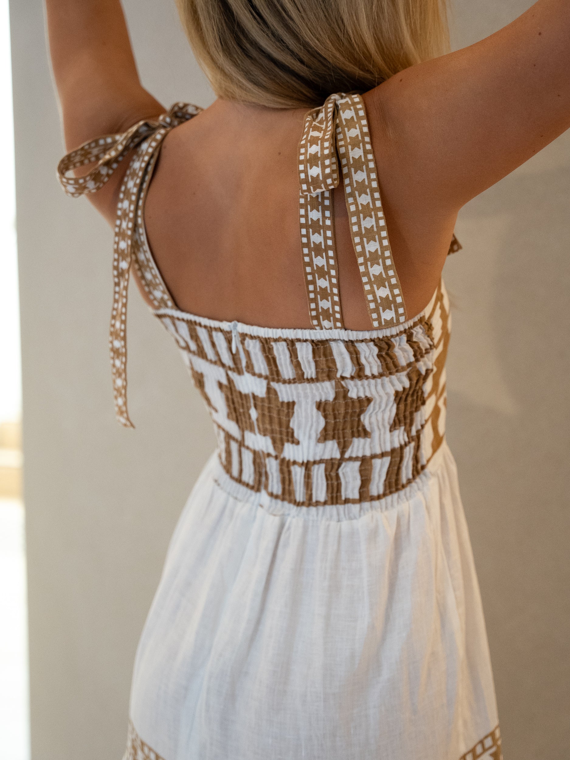 LUONI Natasha Dress PECAN BROWN STARLINE