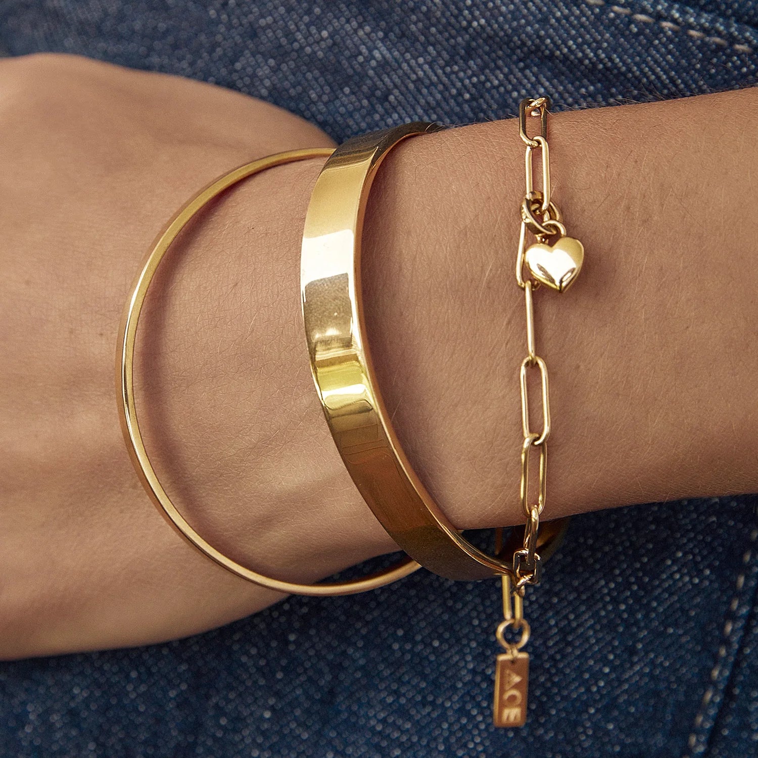 Arms of Eve Treasure Charm GOLD