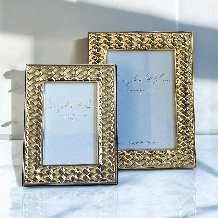 FLAIR Flat Weave Frame GOLD 4"x 6"