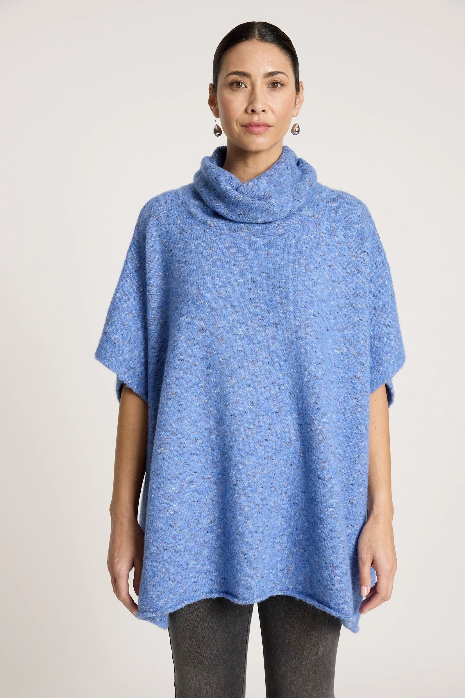 EB & IVE Zarda Poncho LAKE