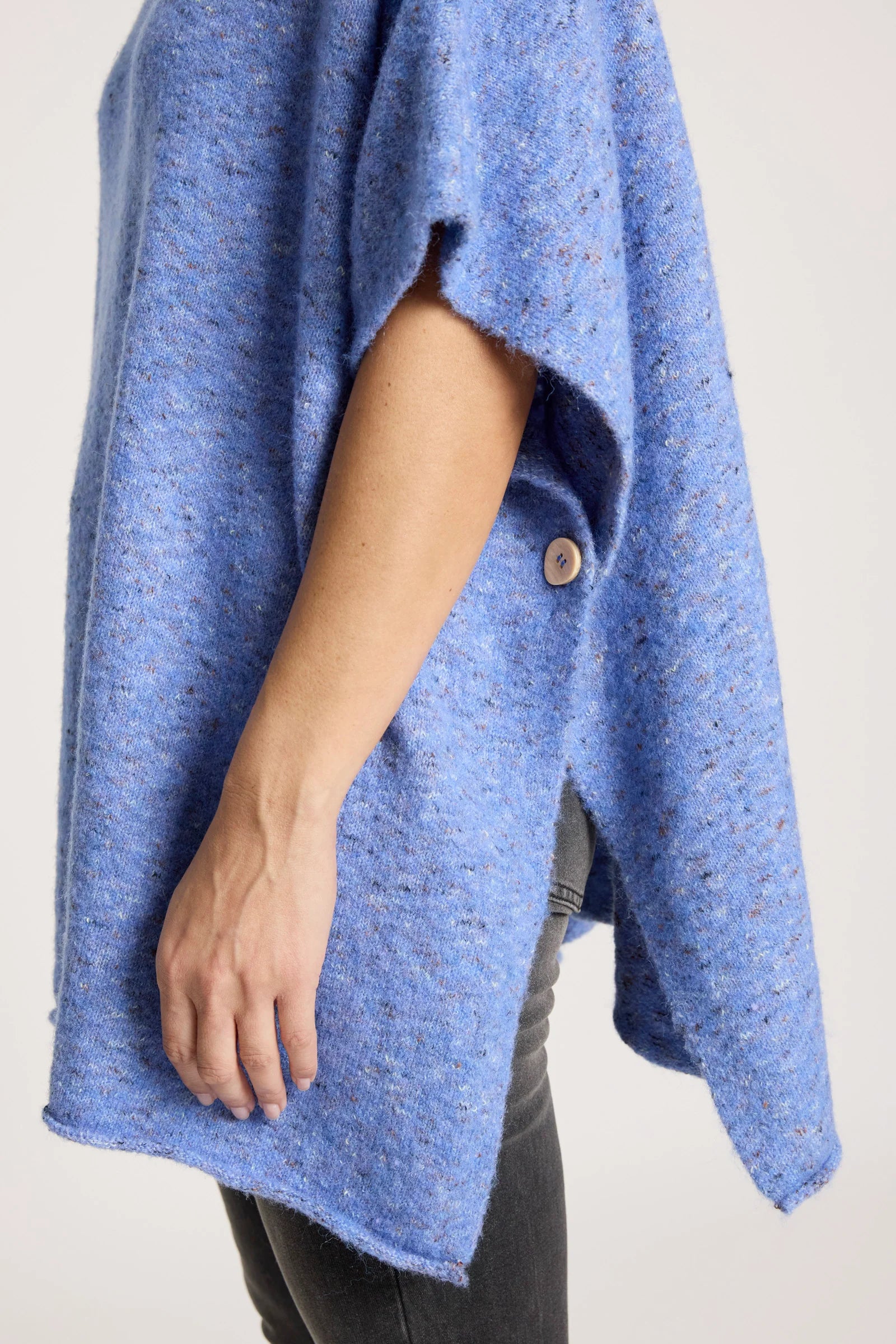 EB & IVE Zarda Poncho LAKE