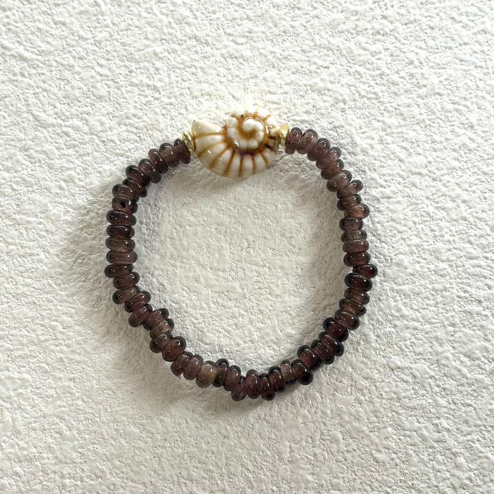 HEI TAI Cove Cream Shell Bracelet CHOCOLATE
