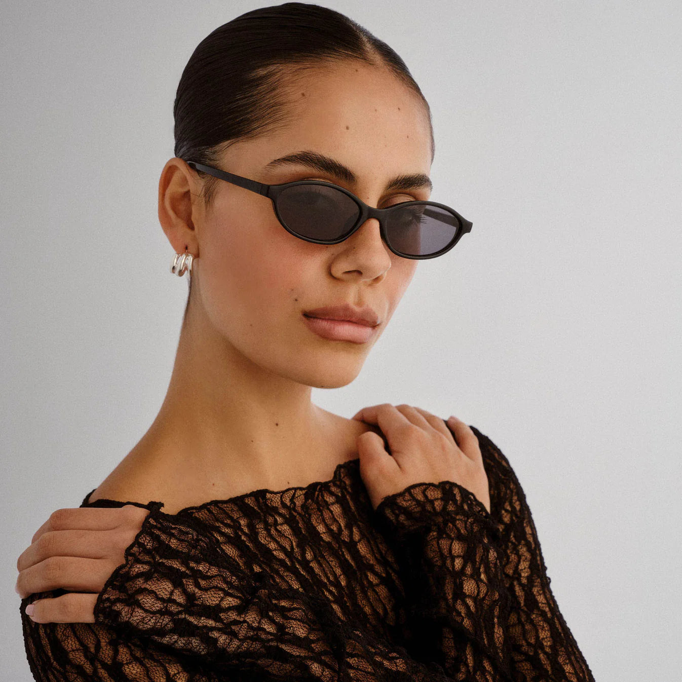 AIRE Earthshine Black