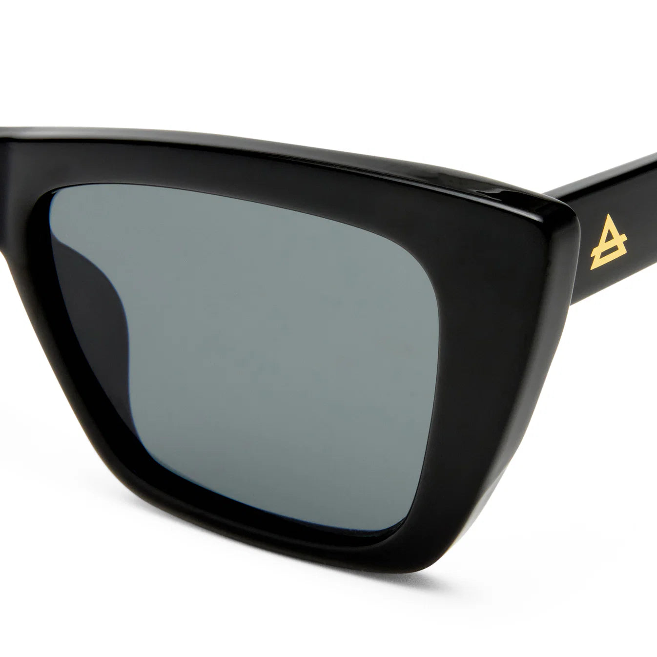 AIRE Solstice Black