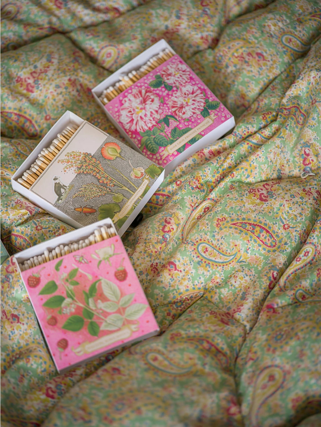 ARCHIVIST Square Box Matches ROSE PROVIN PETUNIA