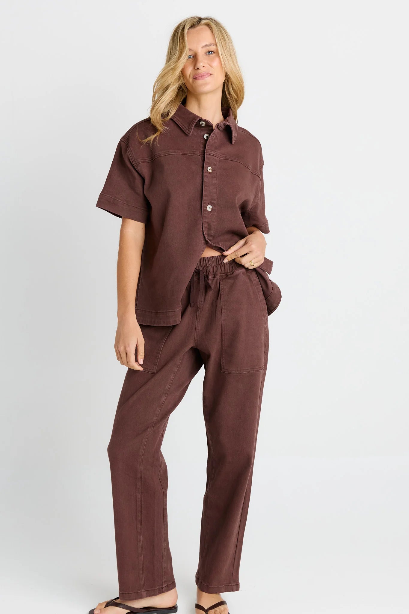 BETTY BASICS Quinn Jogger CHOCOLATE