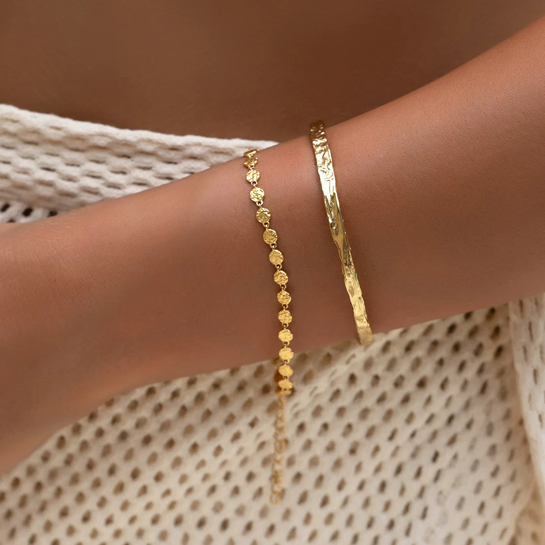 Arms of Eve Atlas Bracelet GOLD