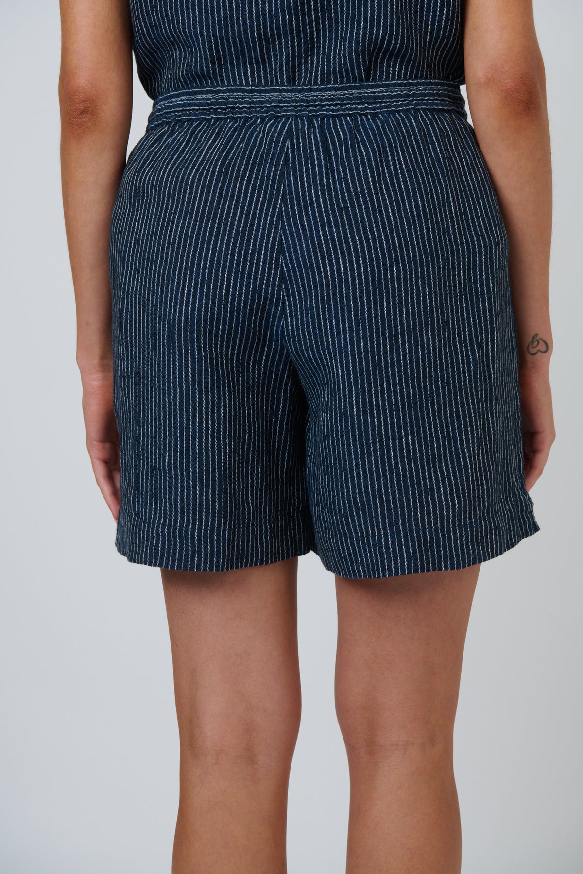 OLIVE ET JULIE Linen Short STREAMLINED