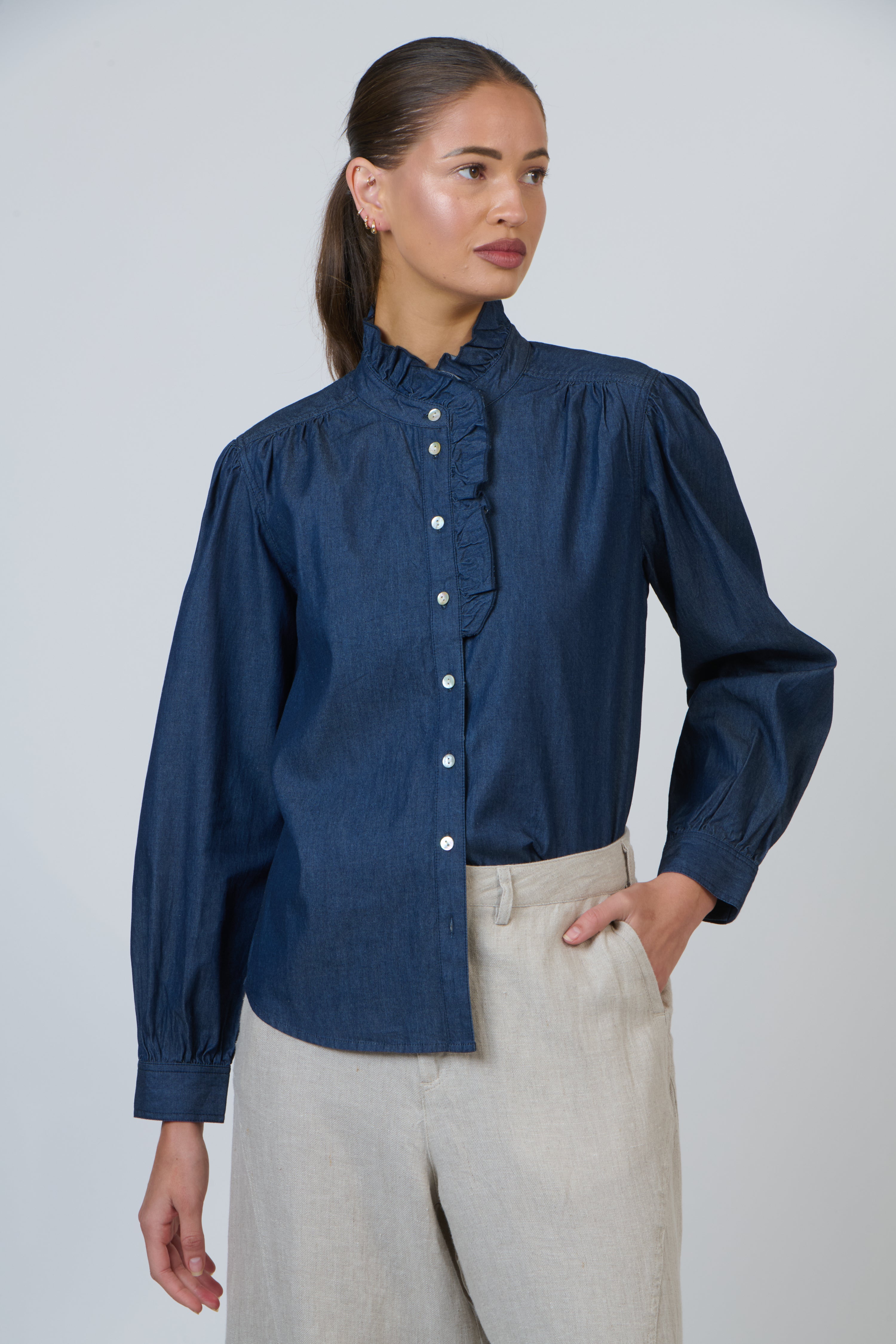 OLIVE ET JULIE Classic Button Shirt DENIM