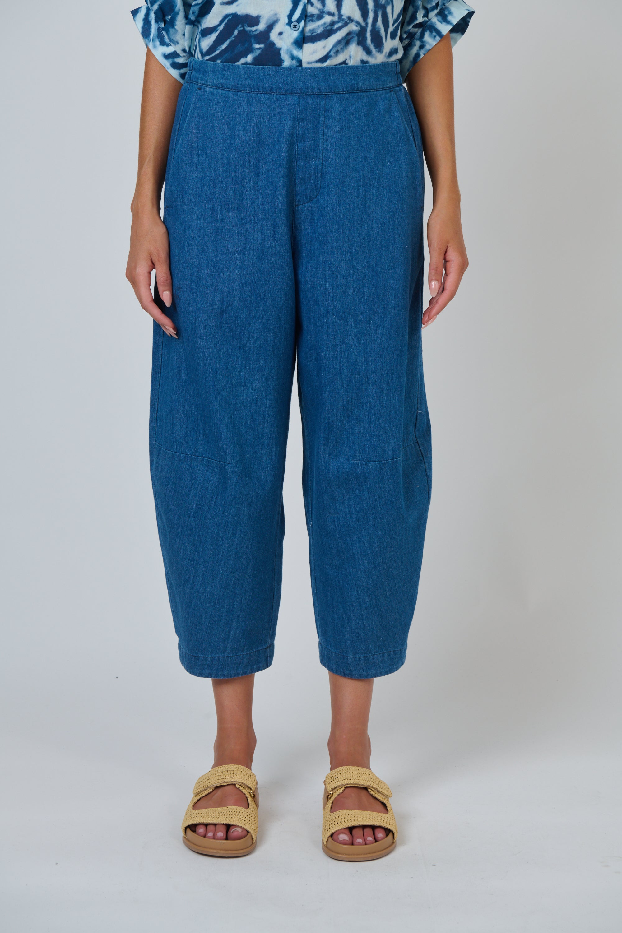 OLIVE ET JULIE Denim Cropped Pant CHAMBRAY