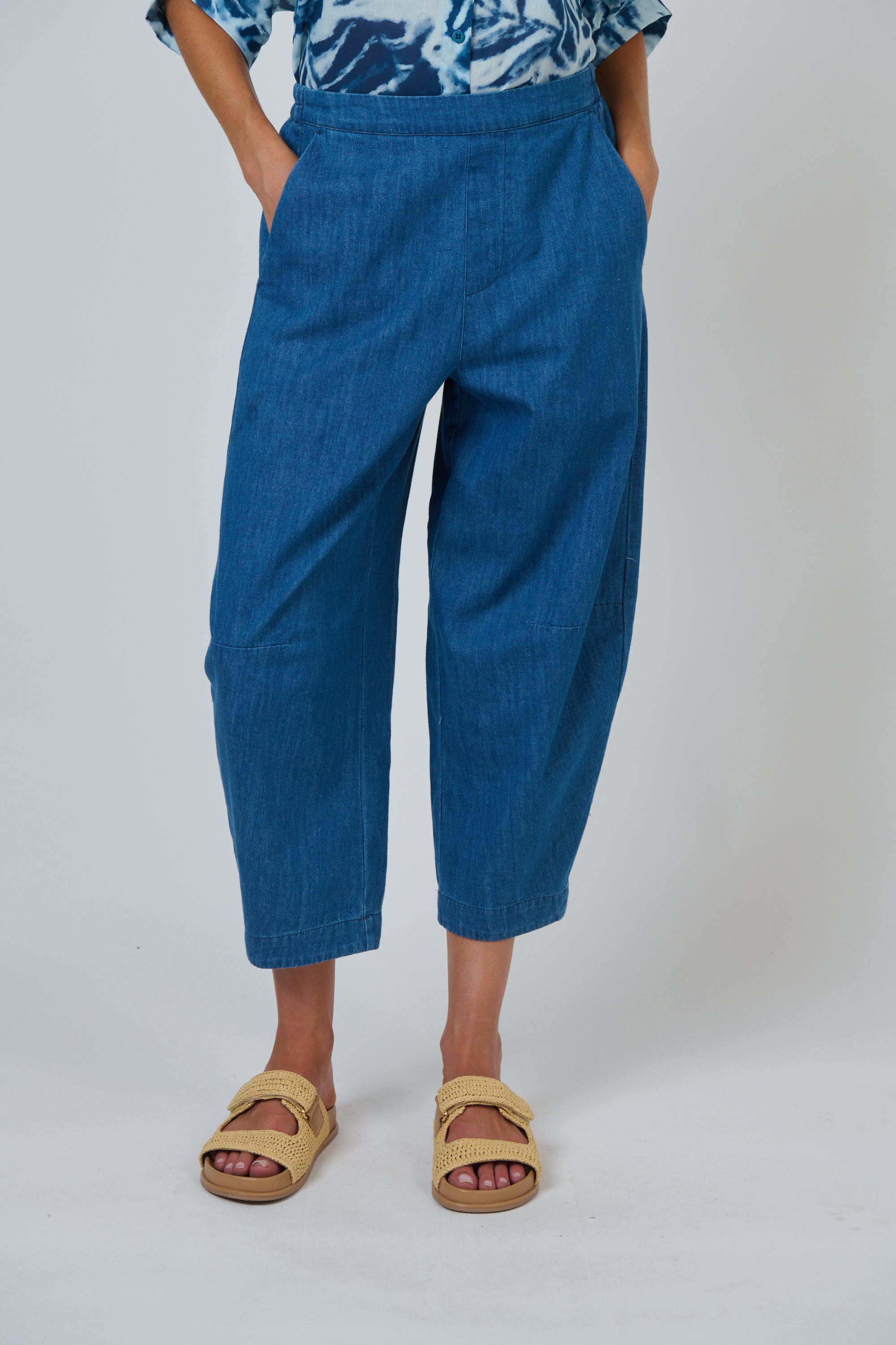 OLIVE ET JULIE Denim Cropped Pant CHAMBRAY