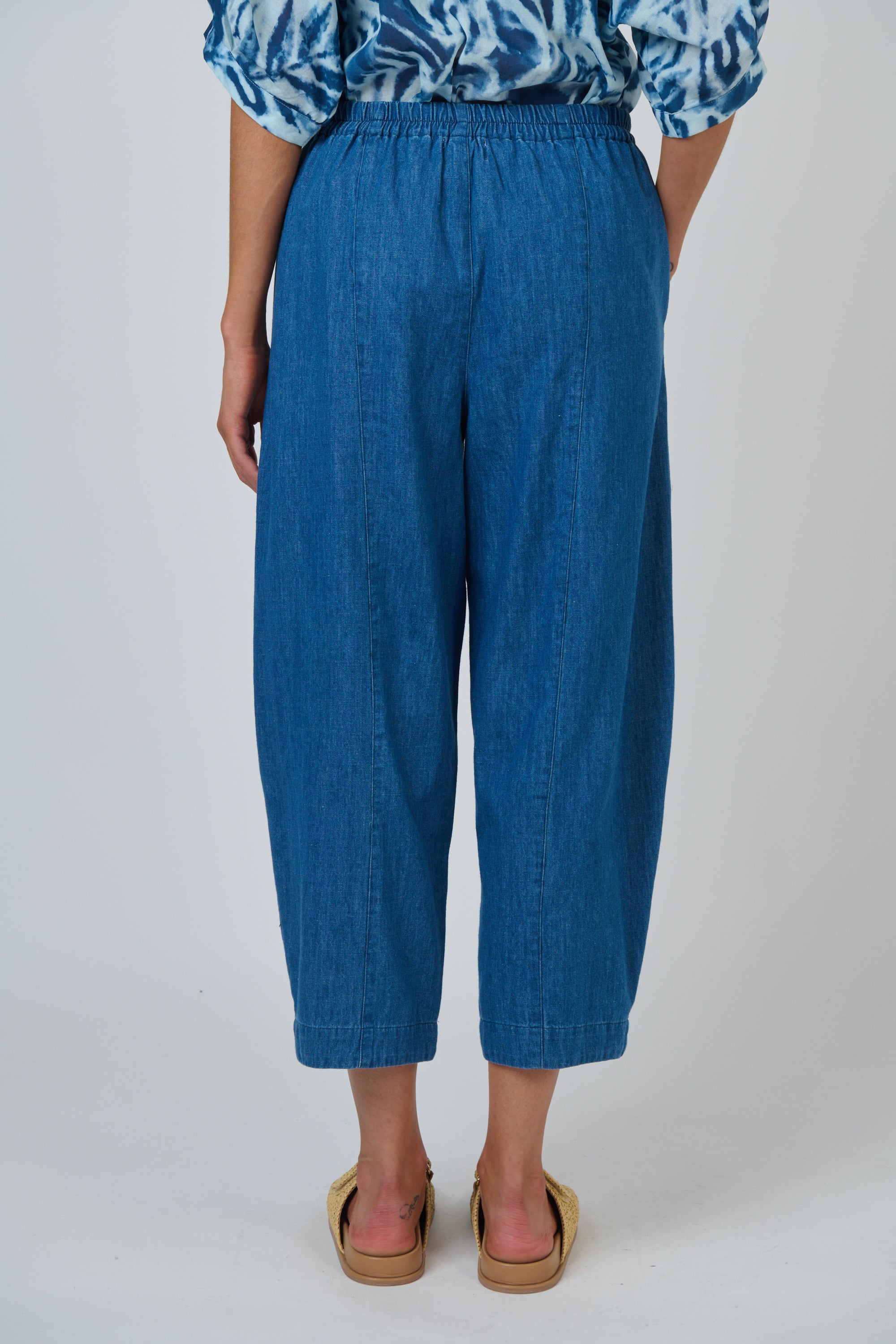 OLIVE ET JULIE Denim Cropped Pant CHAMBRAY