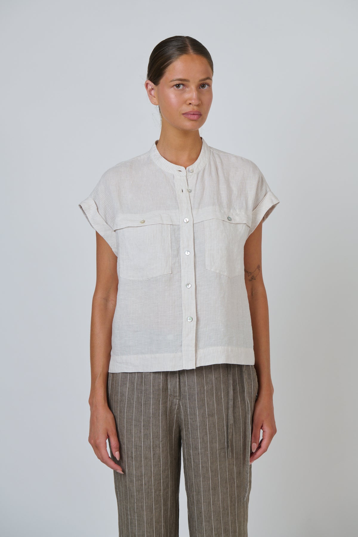 OLIVE ET JULIE Front Pocket Linen Top SESAME