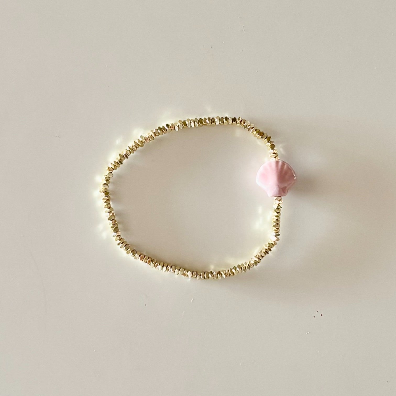 HEI TAI Gold Charm Bracelet FAN SHELL PINK