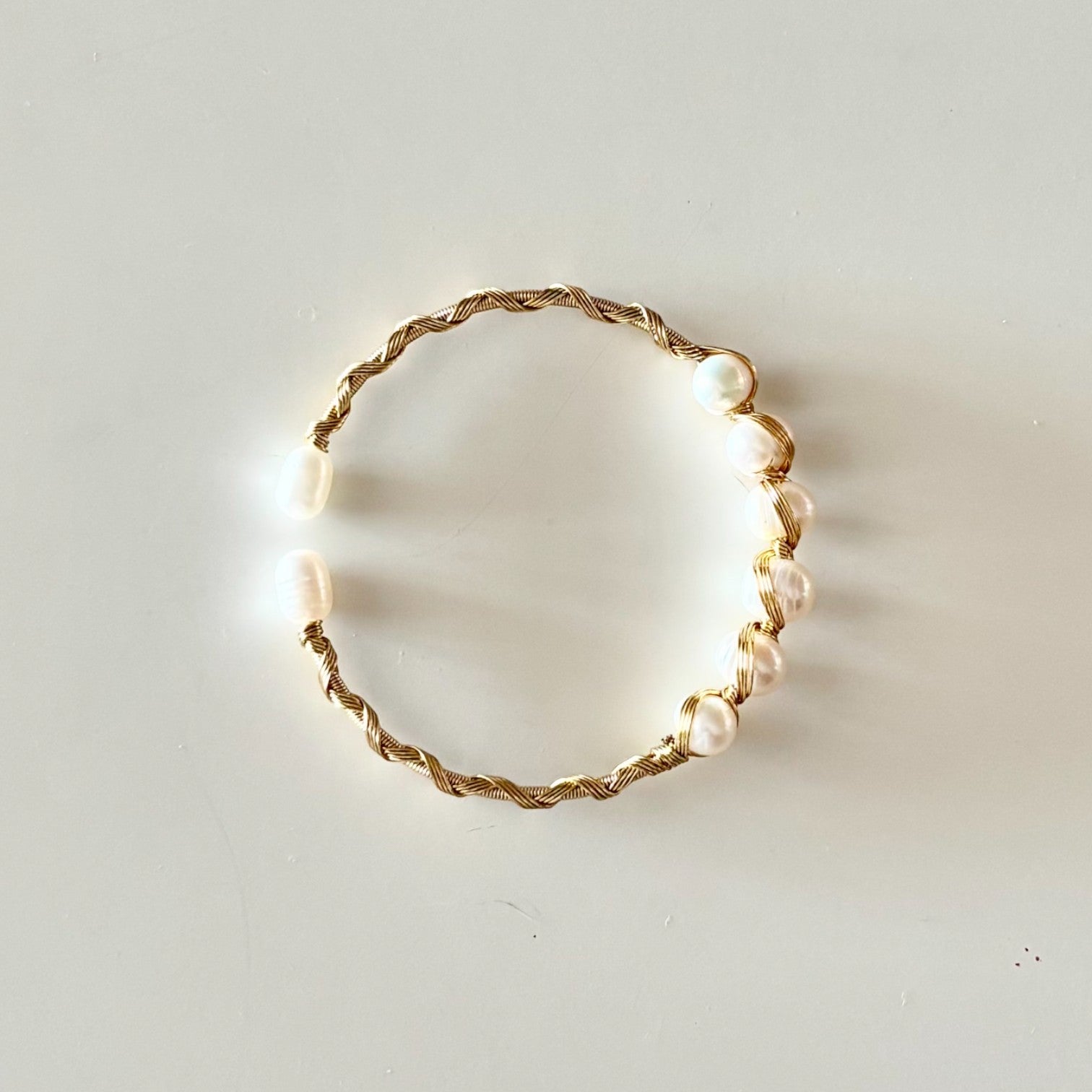 HEI TAI Six Pearl Cuff