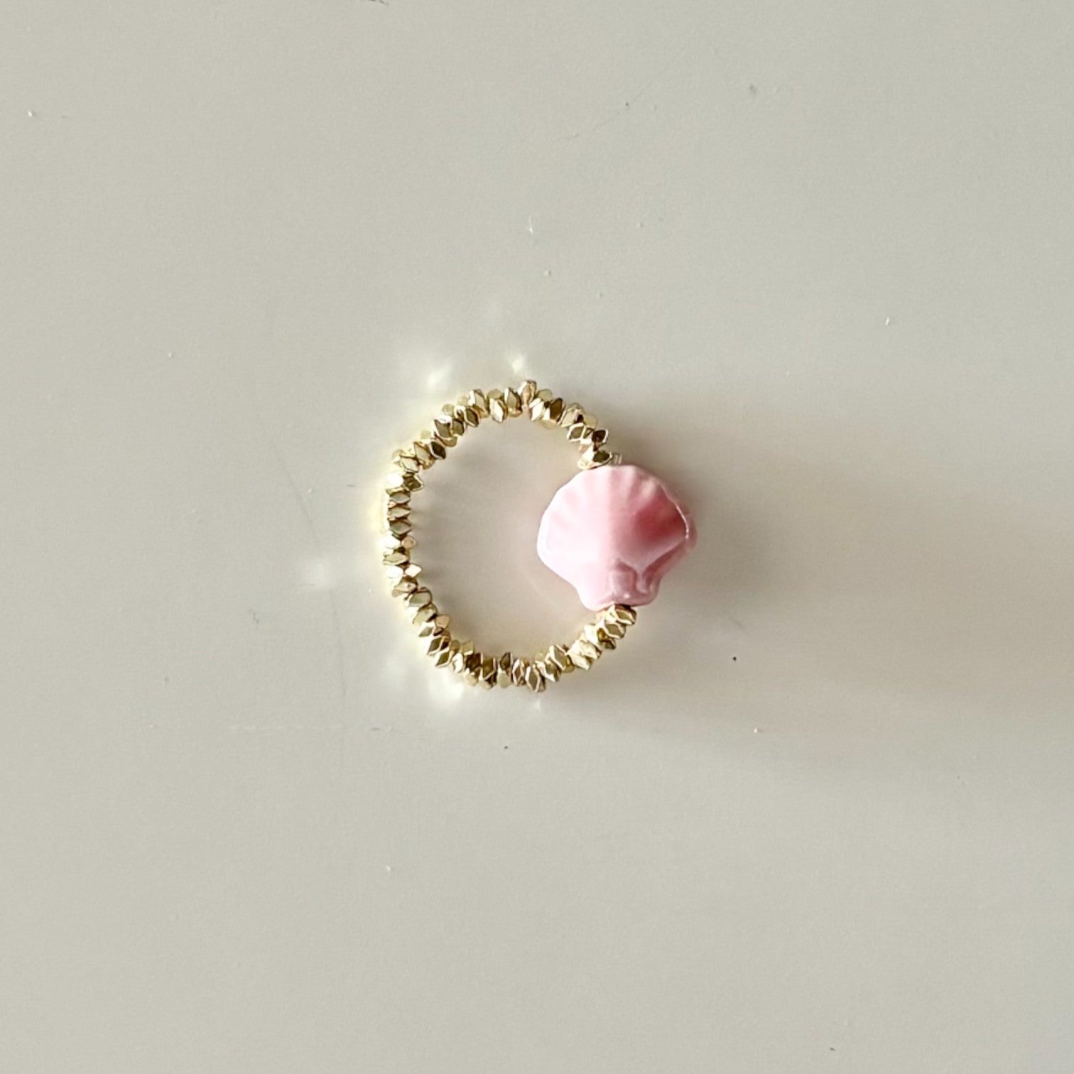 HEI TAI Gold Charm Ring FAN SHELL PINK