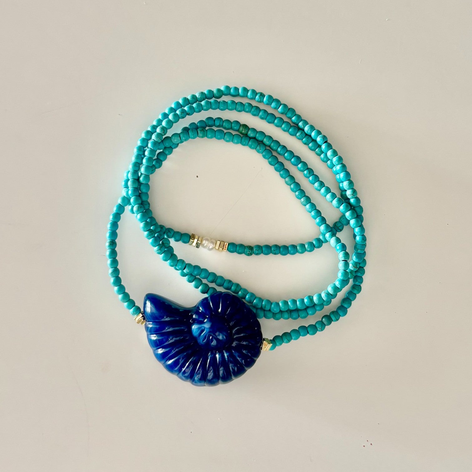 HEI TAI Milos Shell Necklace SHELL INDIGO BLUE/AQUA