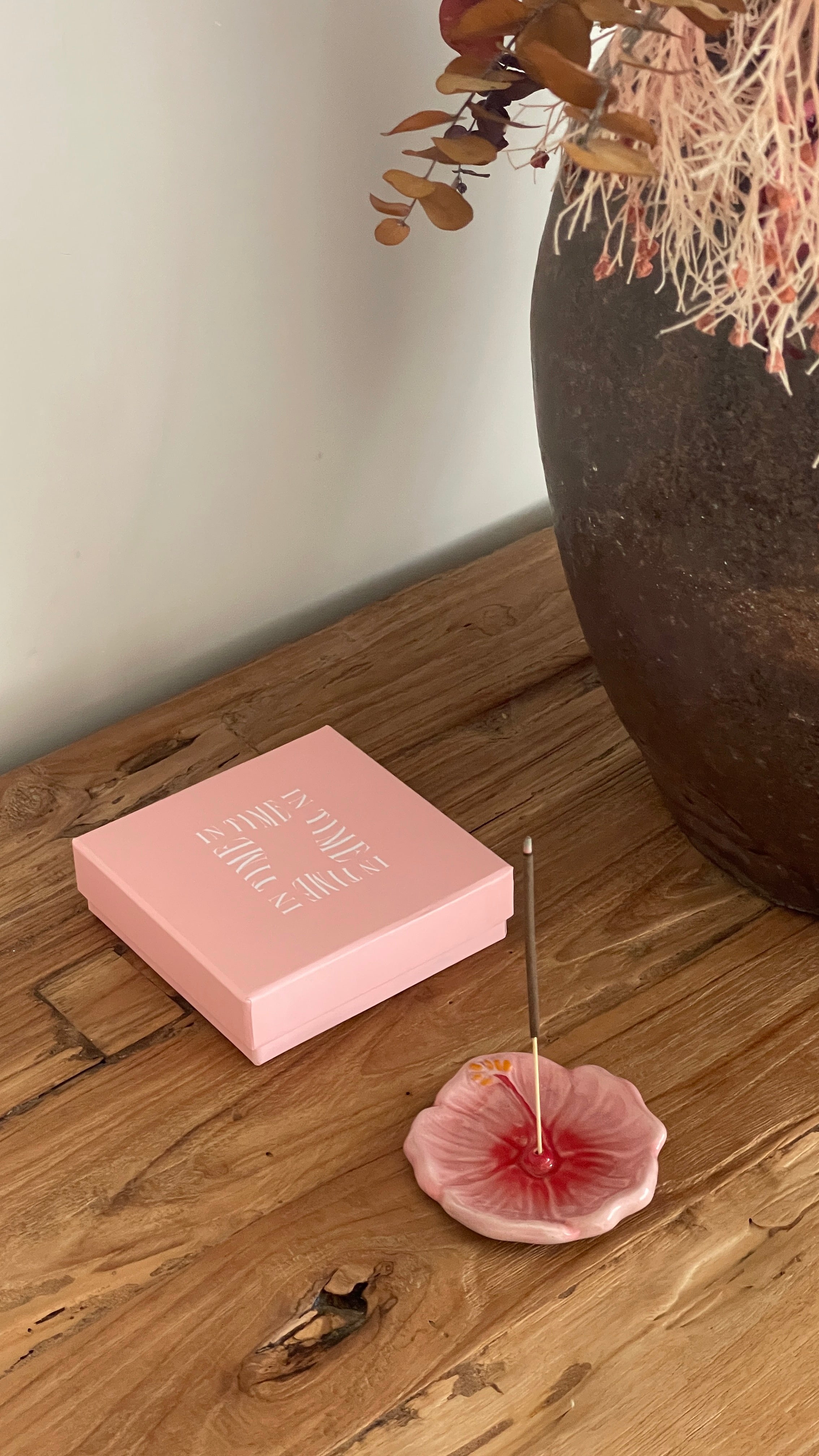 IN TIME Hibiscus Incense Holder SUNSET PINK
