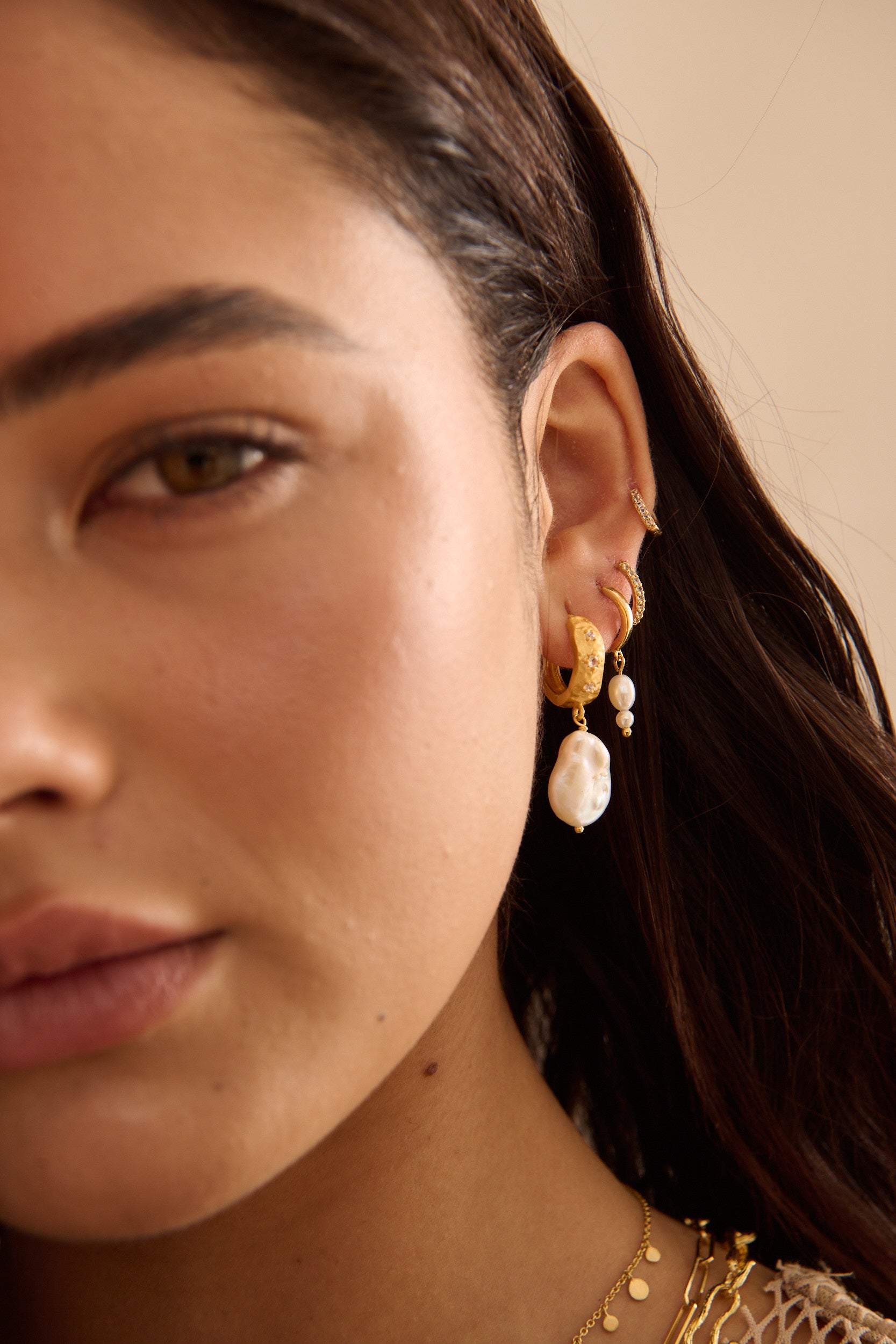 MURKANI Cosmic Love Pearl Earring MEDIUM GOLD