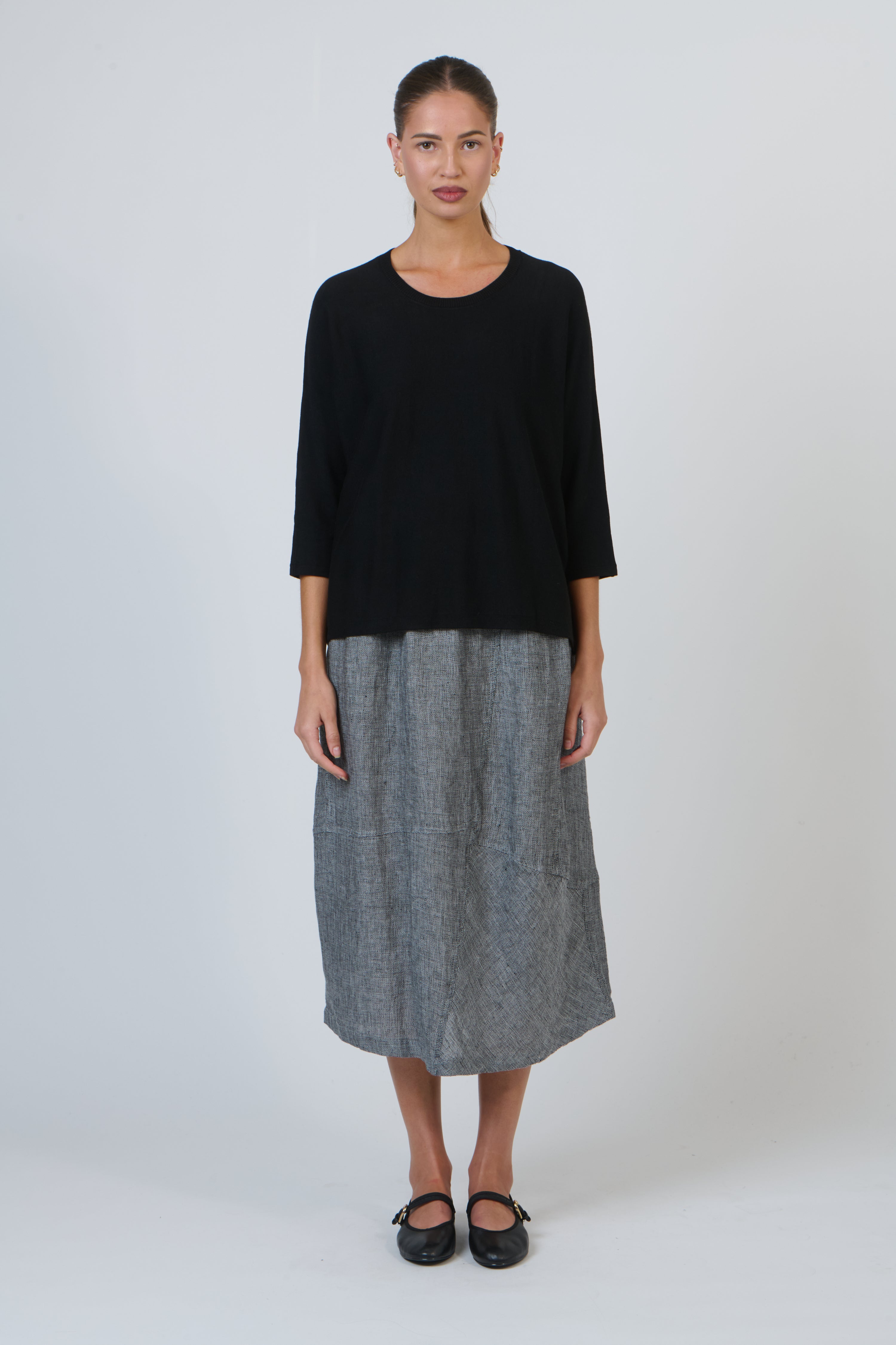 OLIVE ET JULIE 3/4 Sleeve Relaxed Knit BLACK