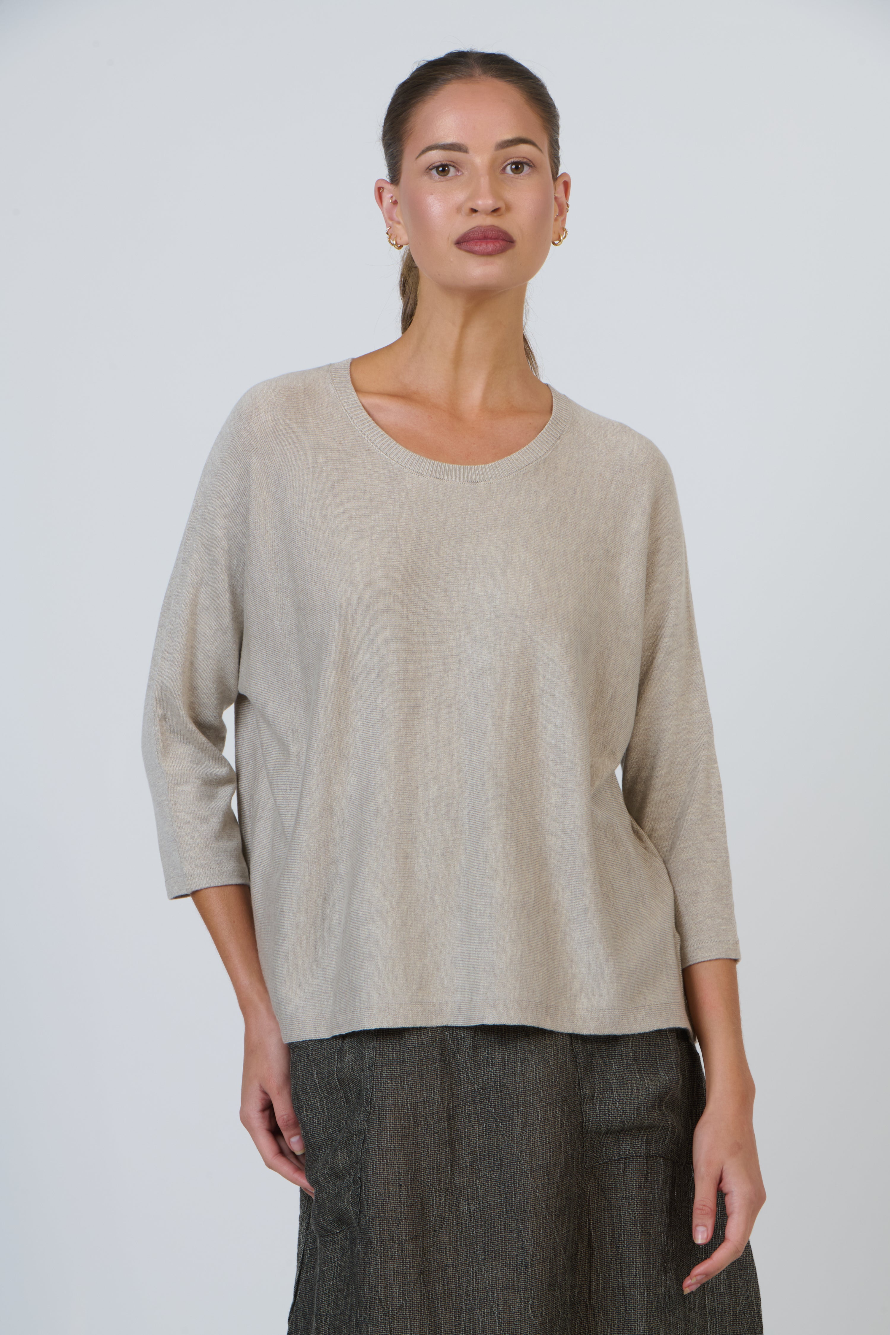 OLIVE ET JULIE 3/4 Sleeve Relaxed Knit SAND