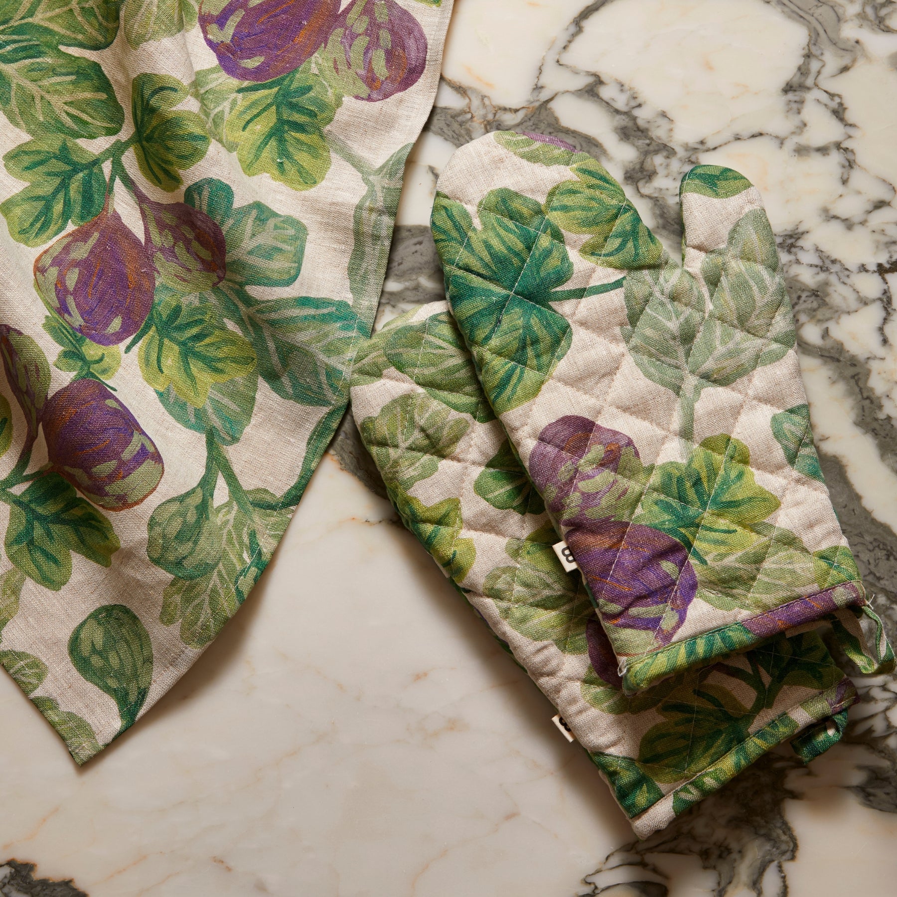 B&N Oven Mitt FIGGY GREEN