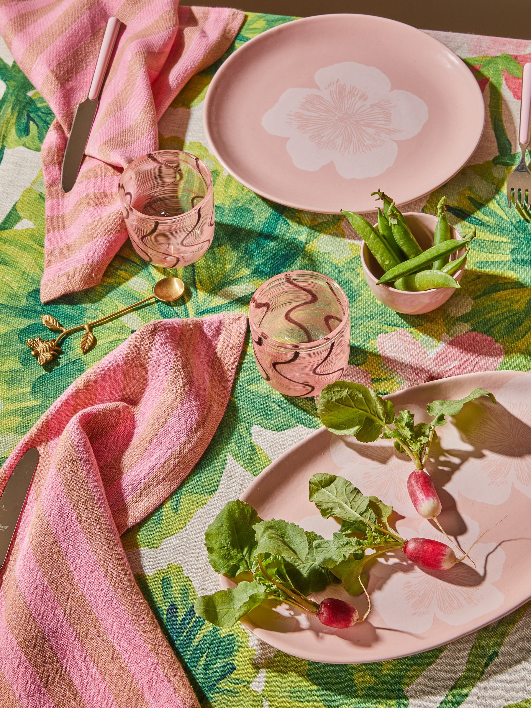 Bonnie and Neil Jardin Pink Oval Plate