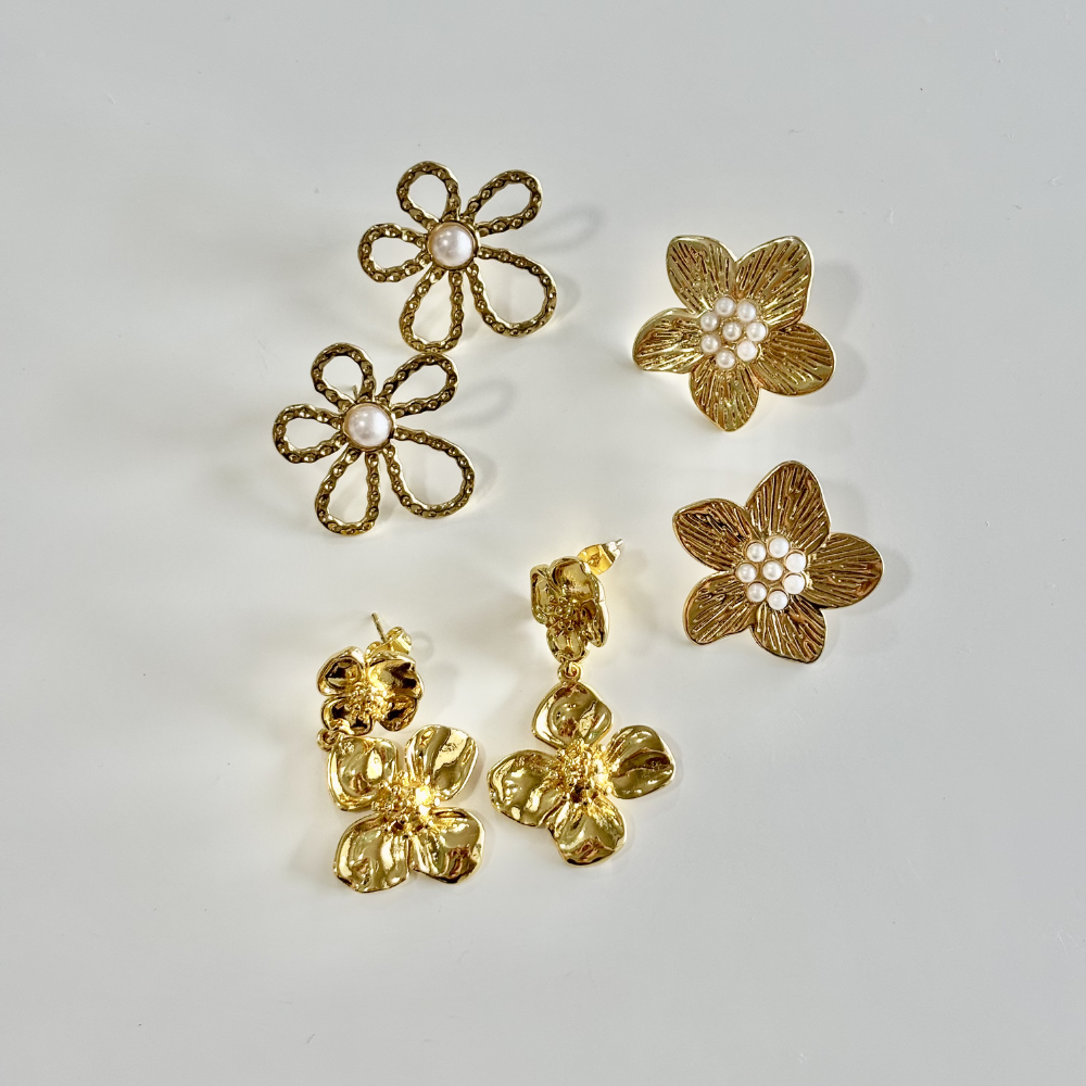 HEI TAI Flower Earring Pearl Centre