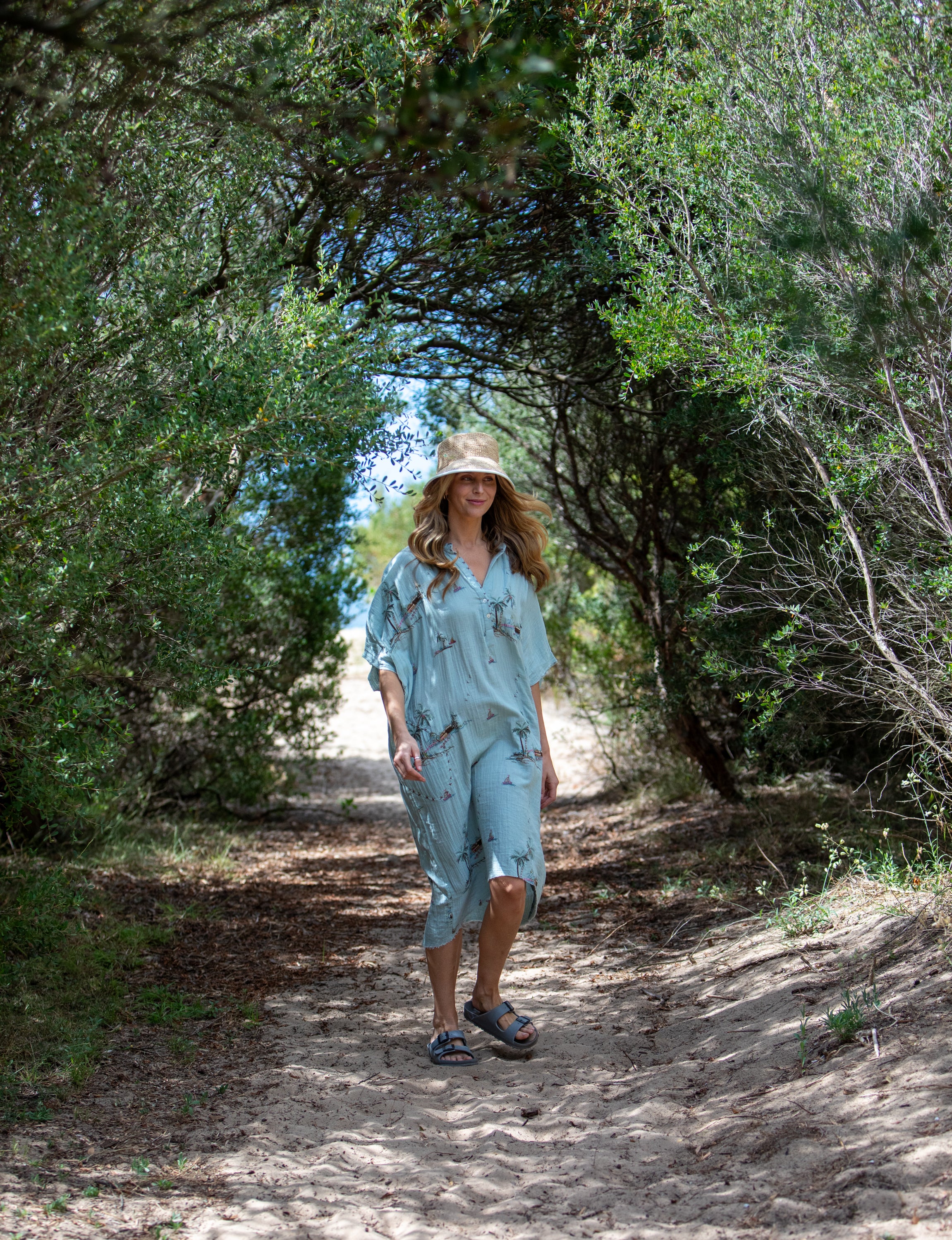 MANDALAY Yas Palms Caftan Blue