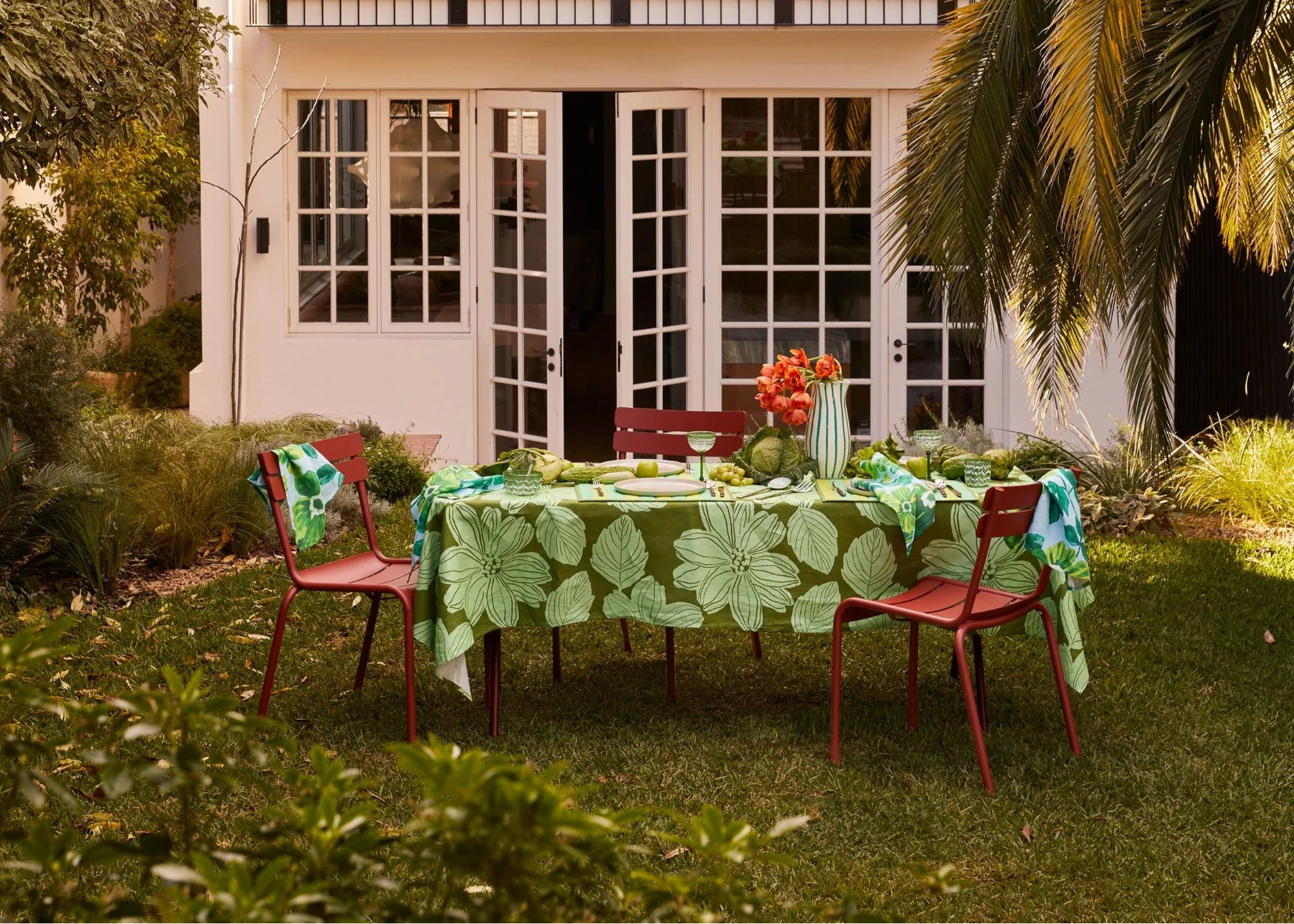 BONNIE & NEIL Medium Tablecloth MARGOT GREEN 250cm x 145cm