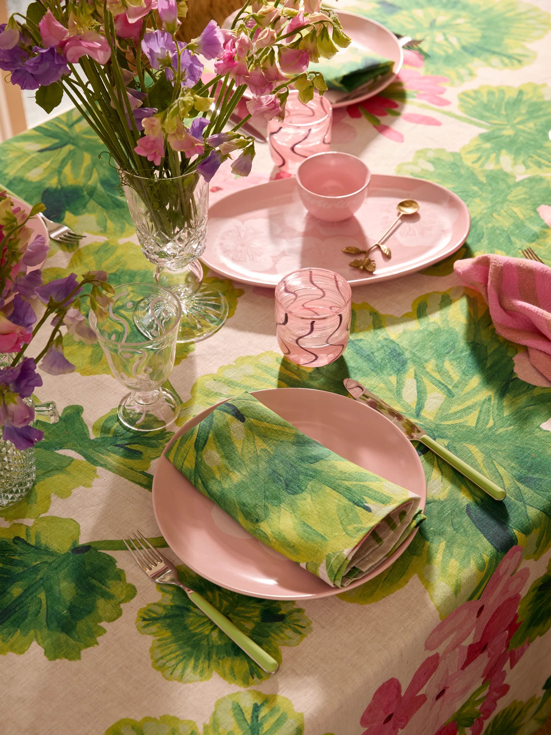 Bonnie and Neil Geranium Tablecloth MEDIUM