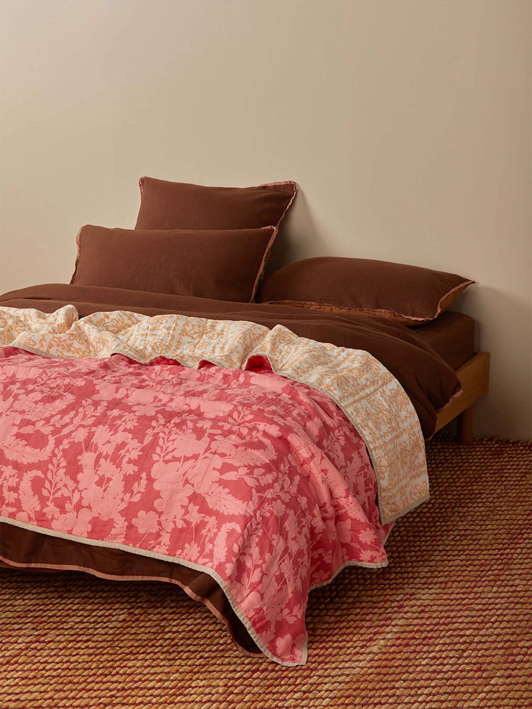 BONNIE AND NEIL Quilted Throw PETAL PINK / DAISY BUFF