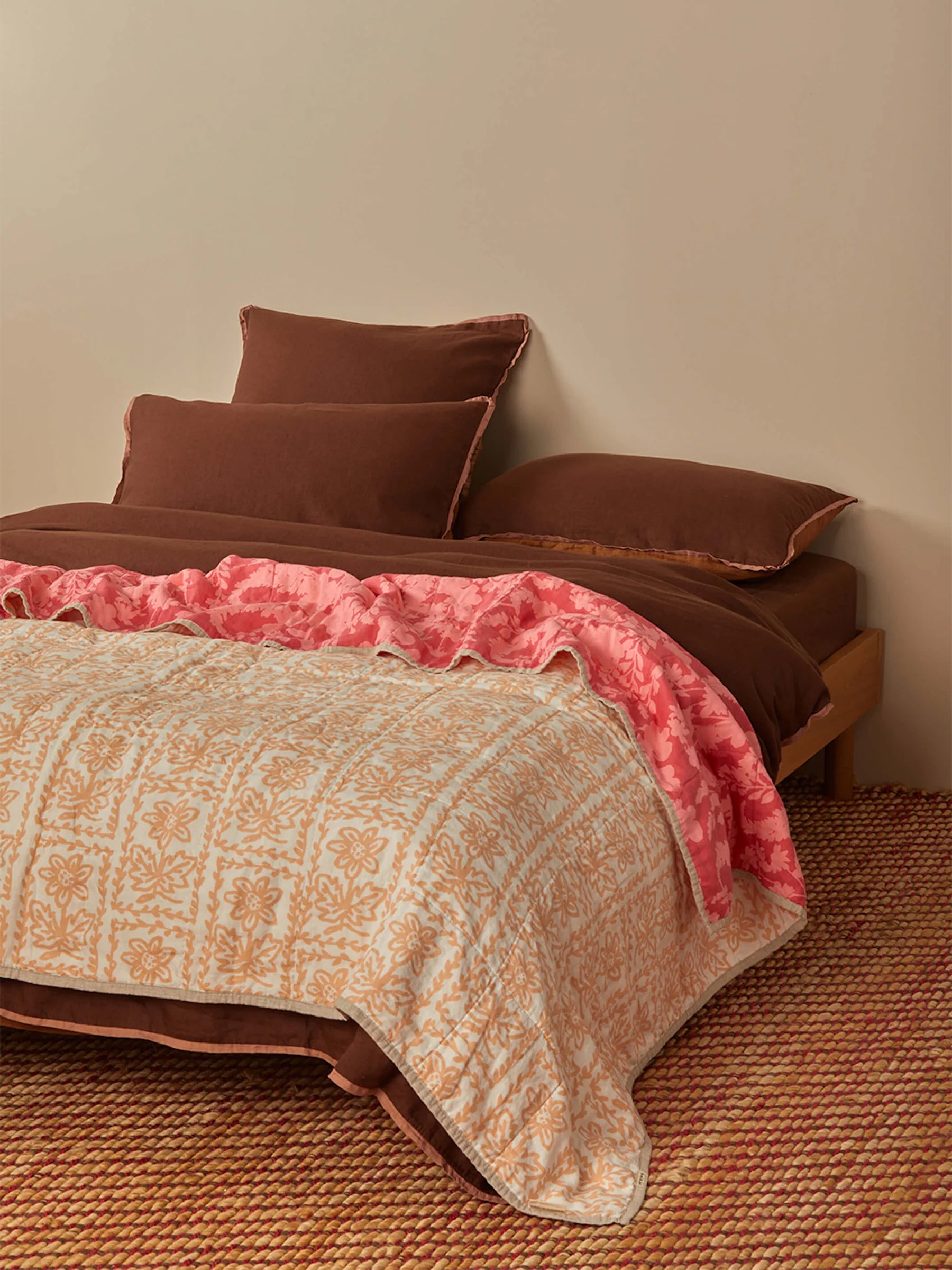BONNIE AND NEIL Quilted Throw PETAL PINK / DAISY BUFF