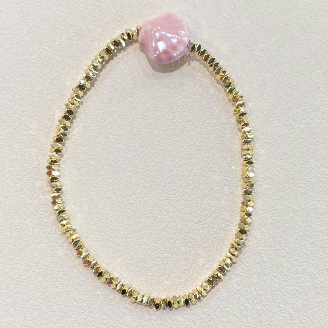 HEI TAI Gold Charm Bracelet FAN SHELL PINK