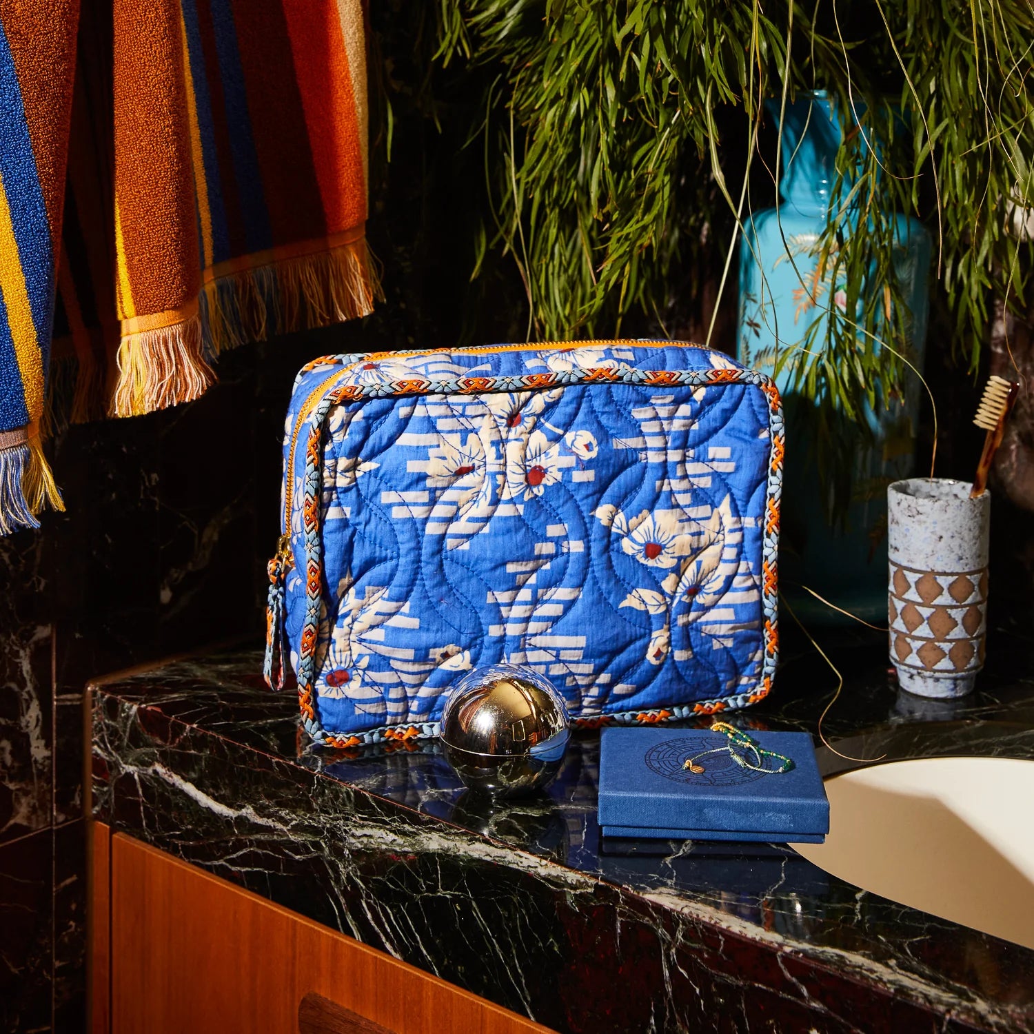SAGE & CLARE Marta Vanity Bag ULTRAMARINE