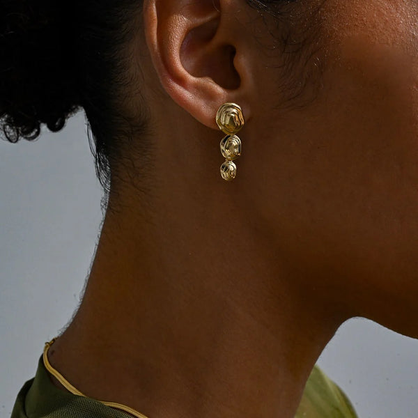 LINDA TAHIJA Contour Drop Earrings GOLD