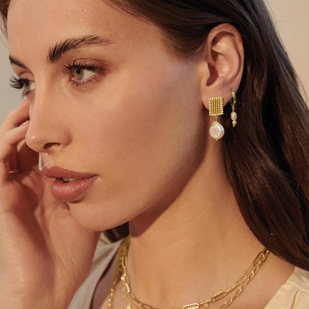 MURKANI Aphrodite Goddess Small Pearl Earrings GOLD