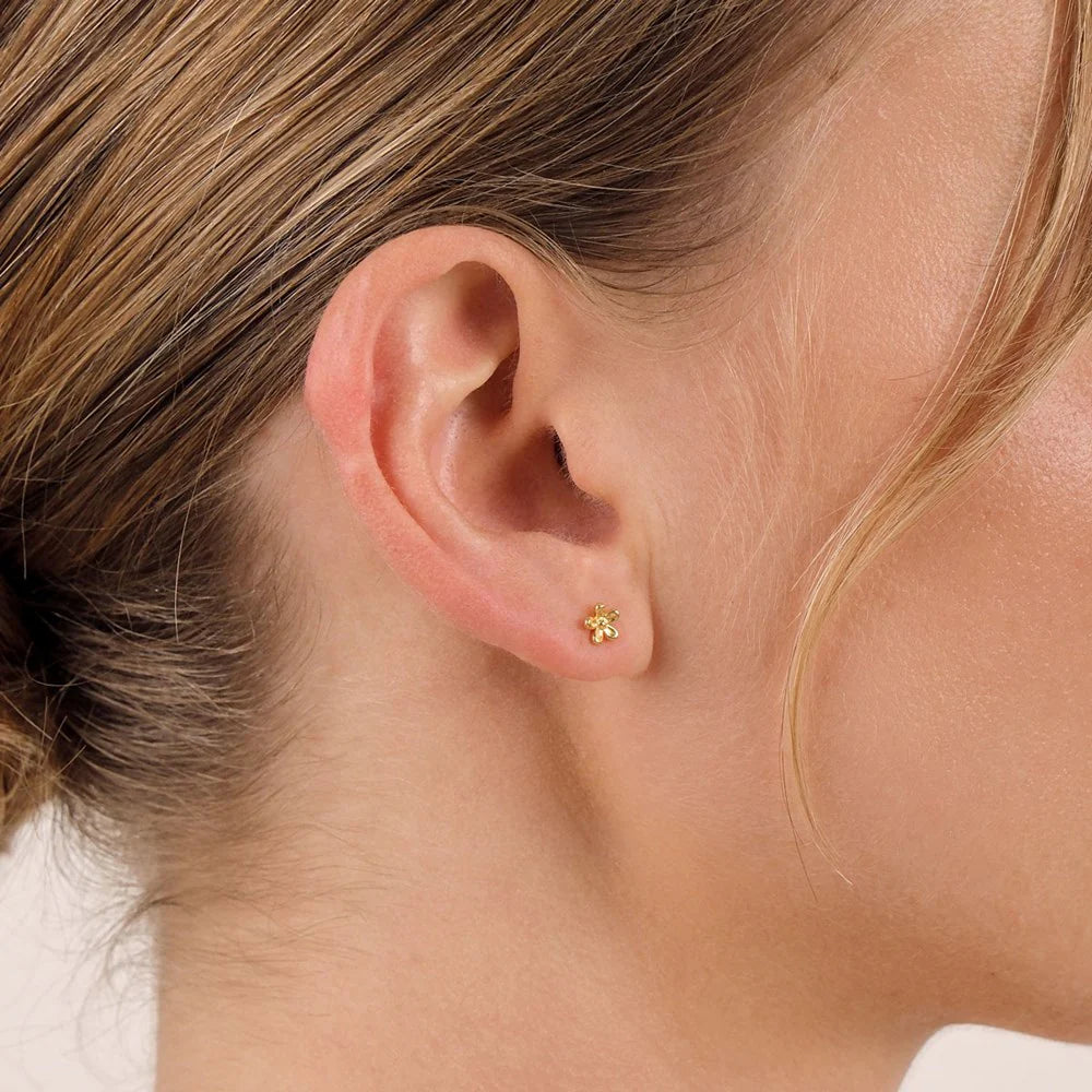 LINDA TAHIJA Wild Flower Stud Earrings SILVER