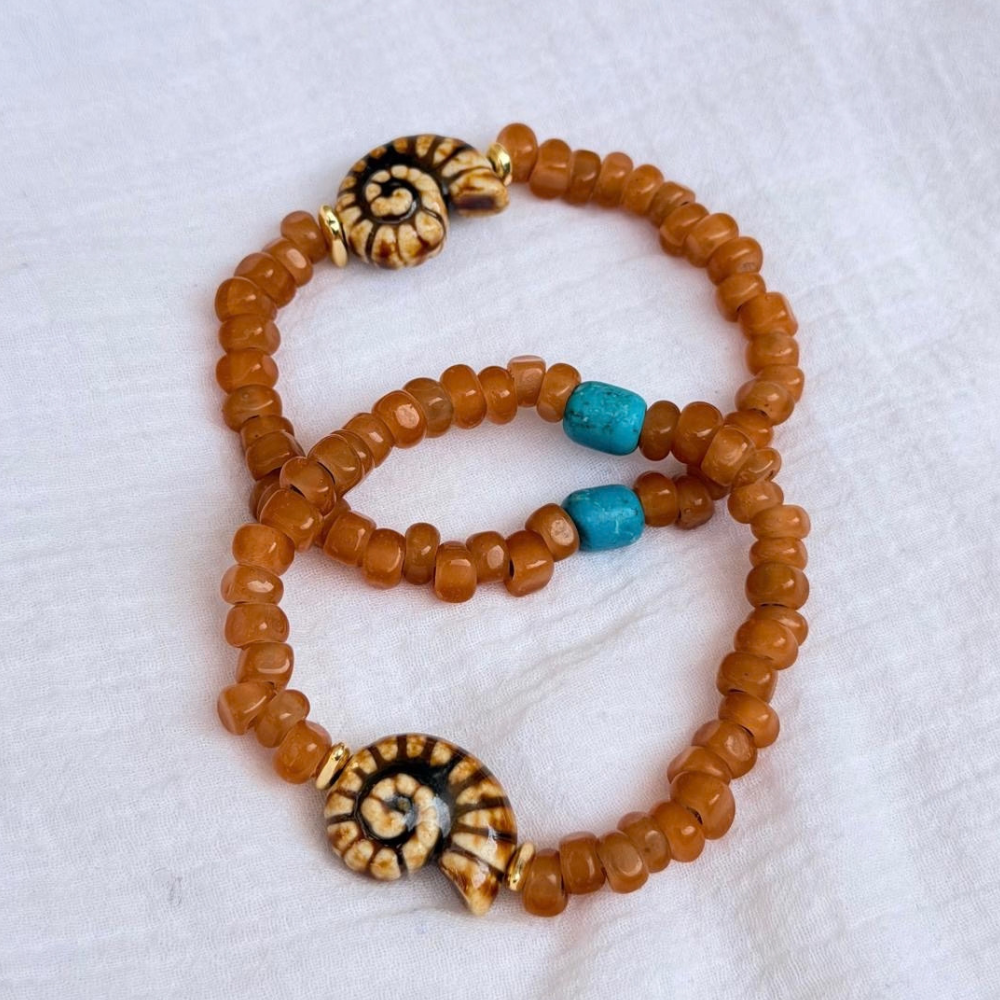 HEI TAI Cove Chocolate Shell Bracelet TAN / TURQUOISE