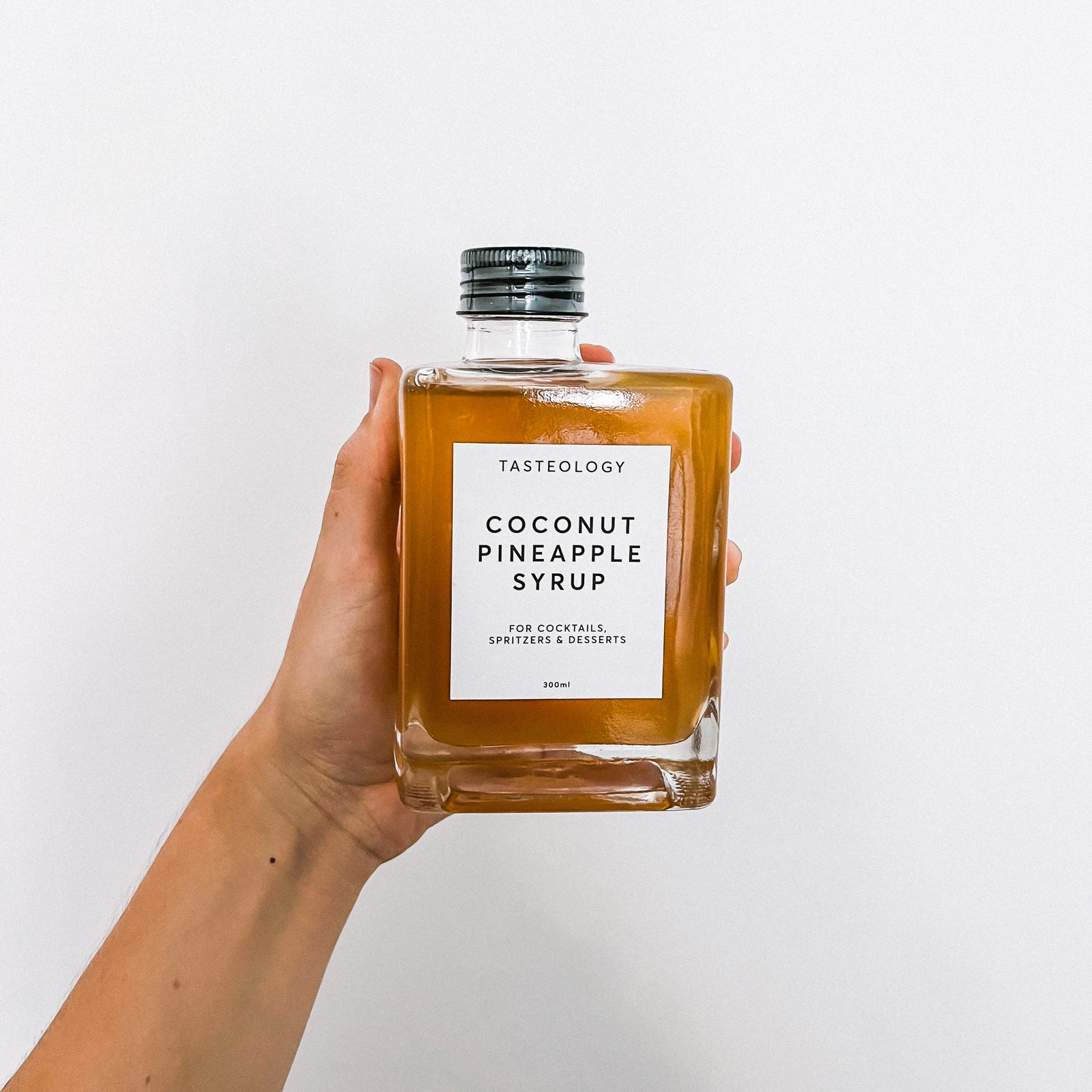TASTEOLOGY Coconut & Pineapple Syrup