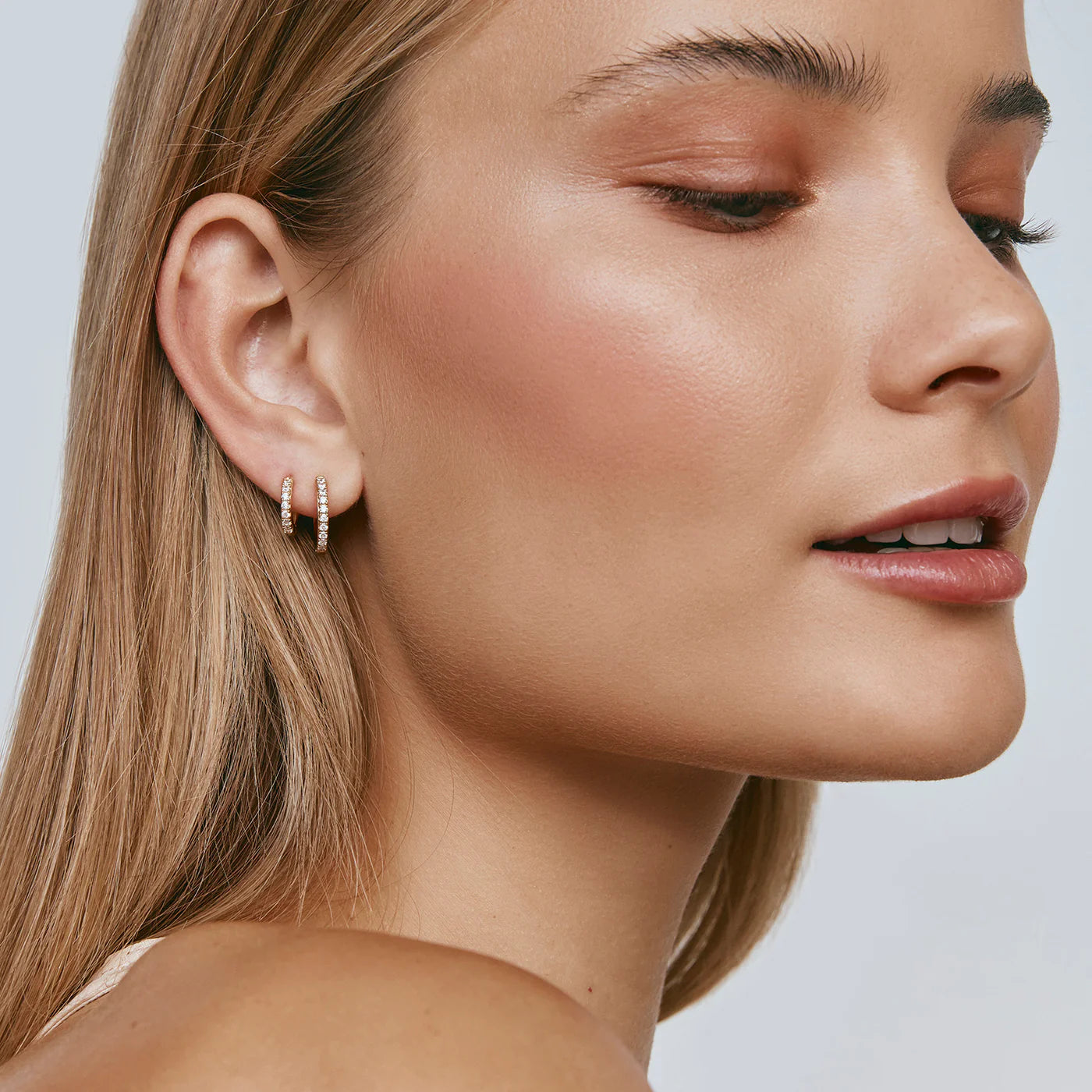 FAIRLEY Pave Midi Hoops WHITE