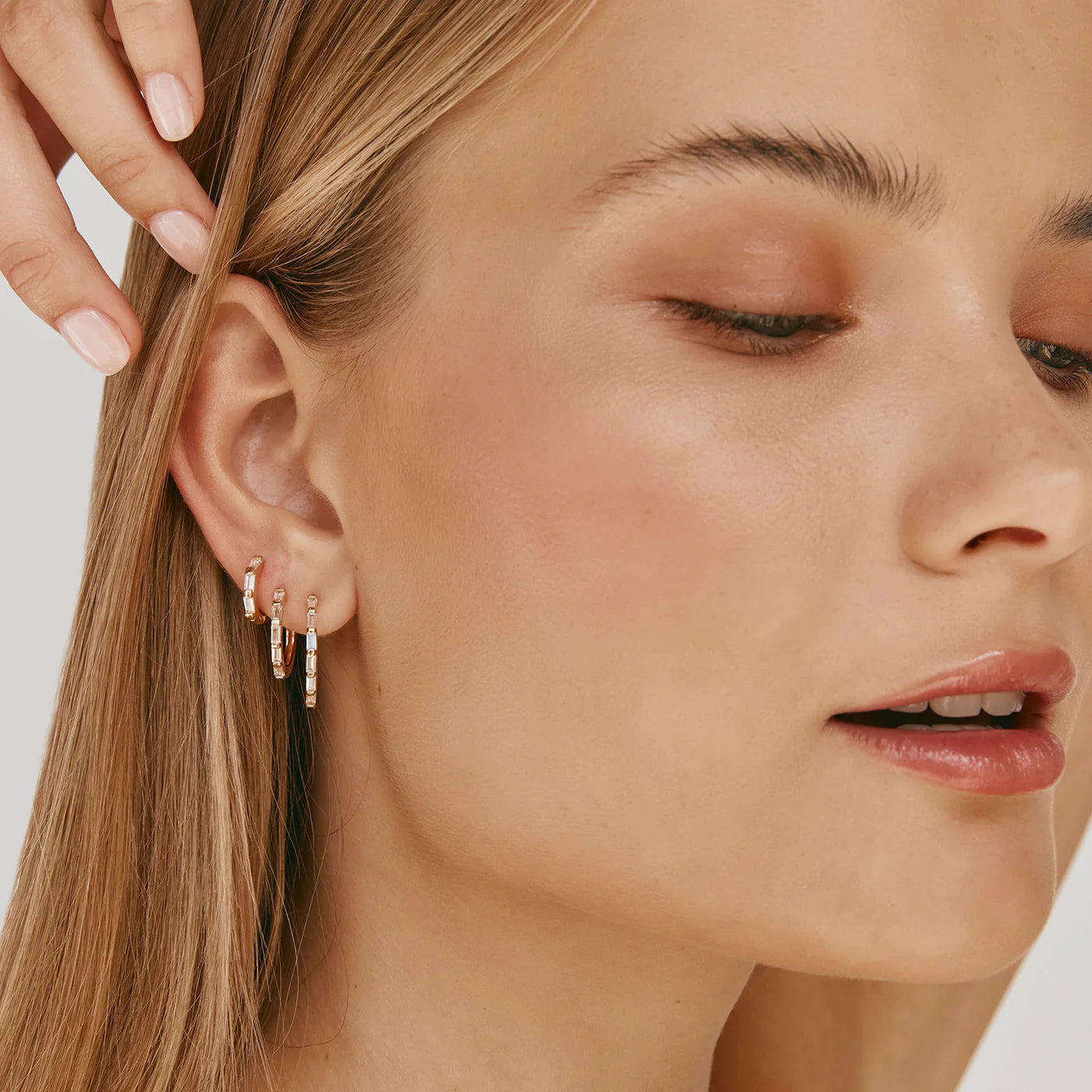 FAIRLEY Crystal Baguette Midi Hoop