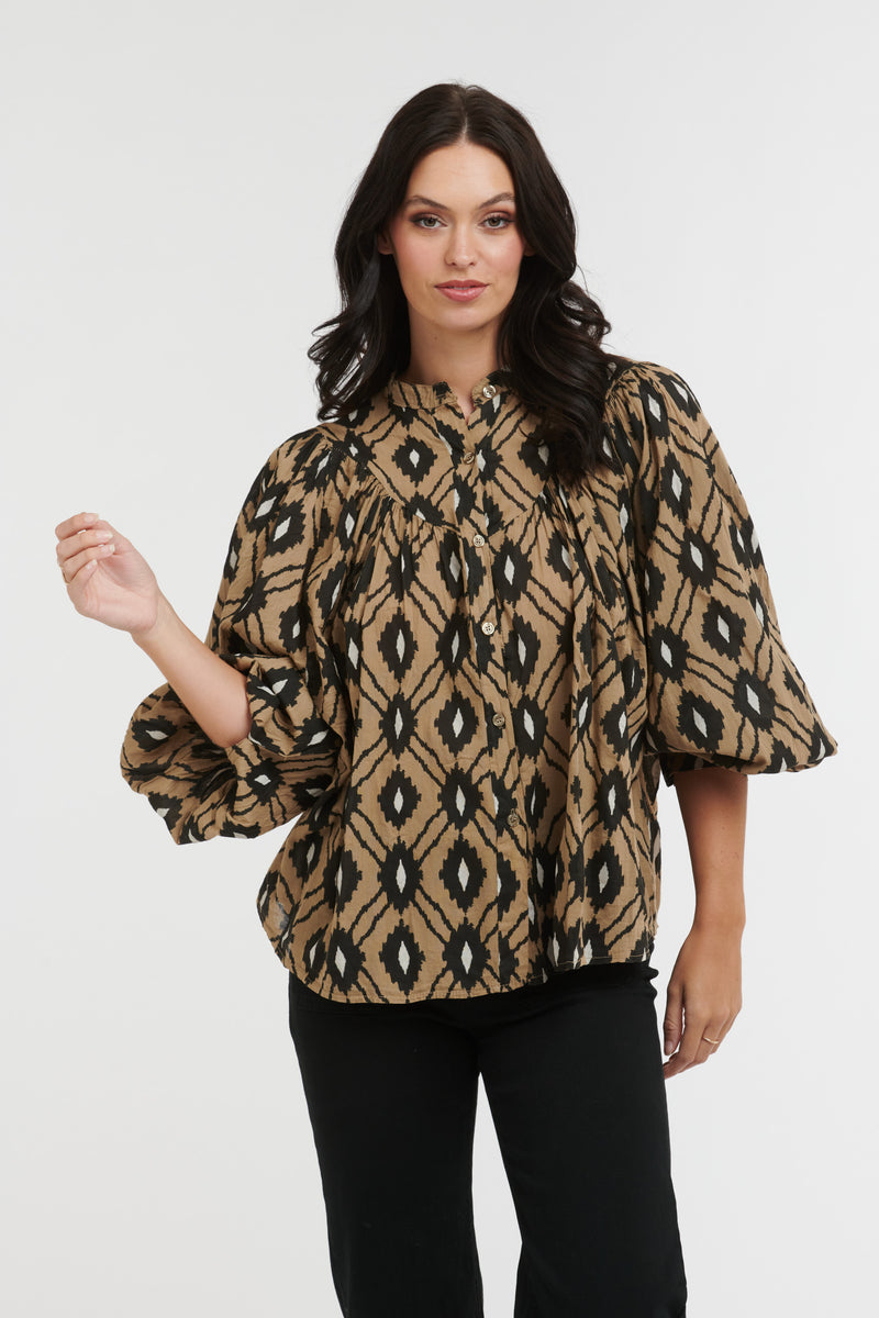 ITALIAN STAR Sybil Blouse DIAMOND CAMEL