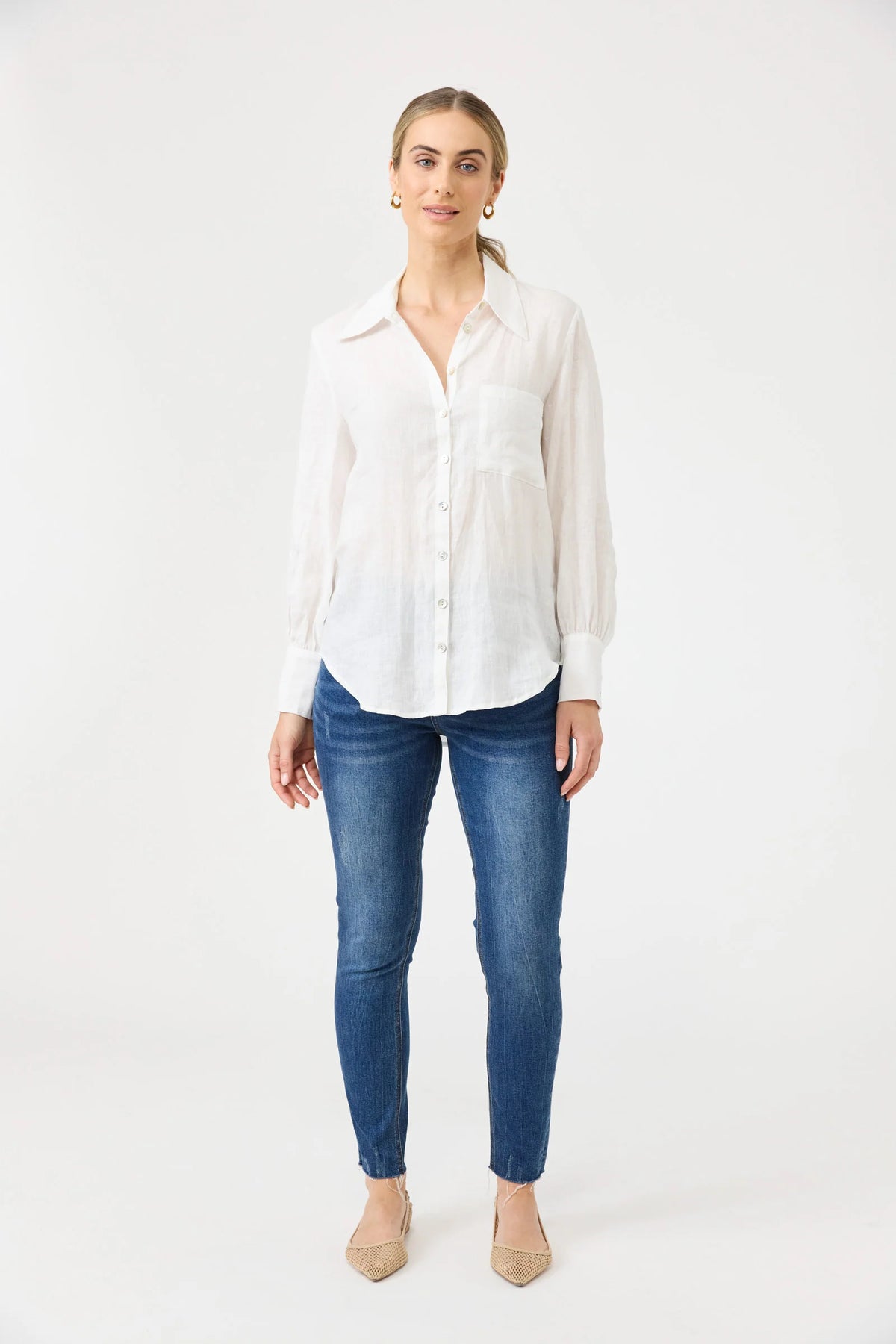 EB & IVE Studio Shirt SALT