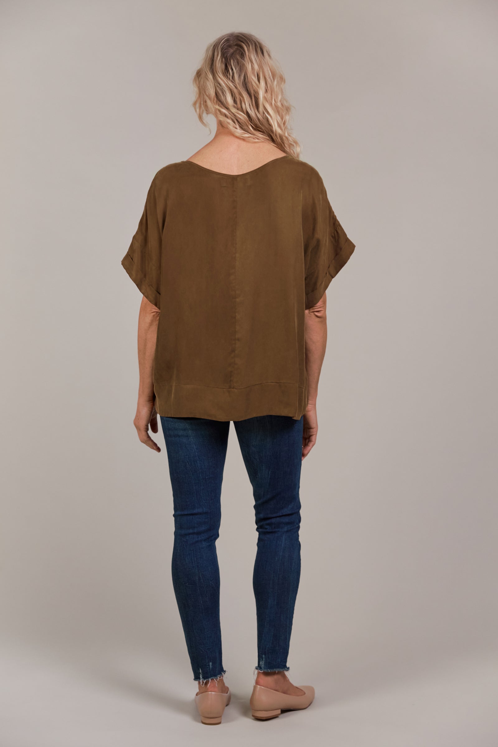 EB&IVE Eden Relaxed Top TOBACCO