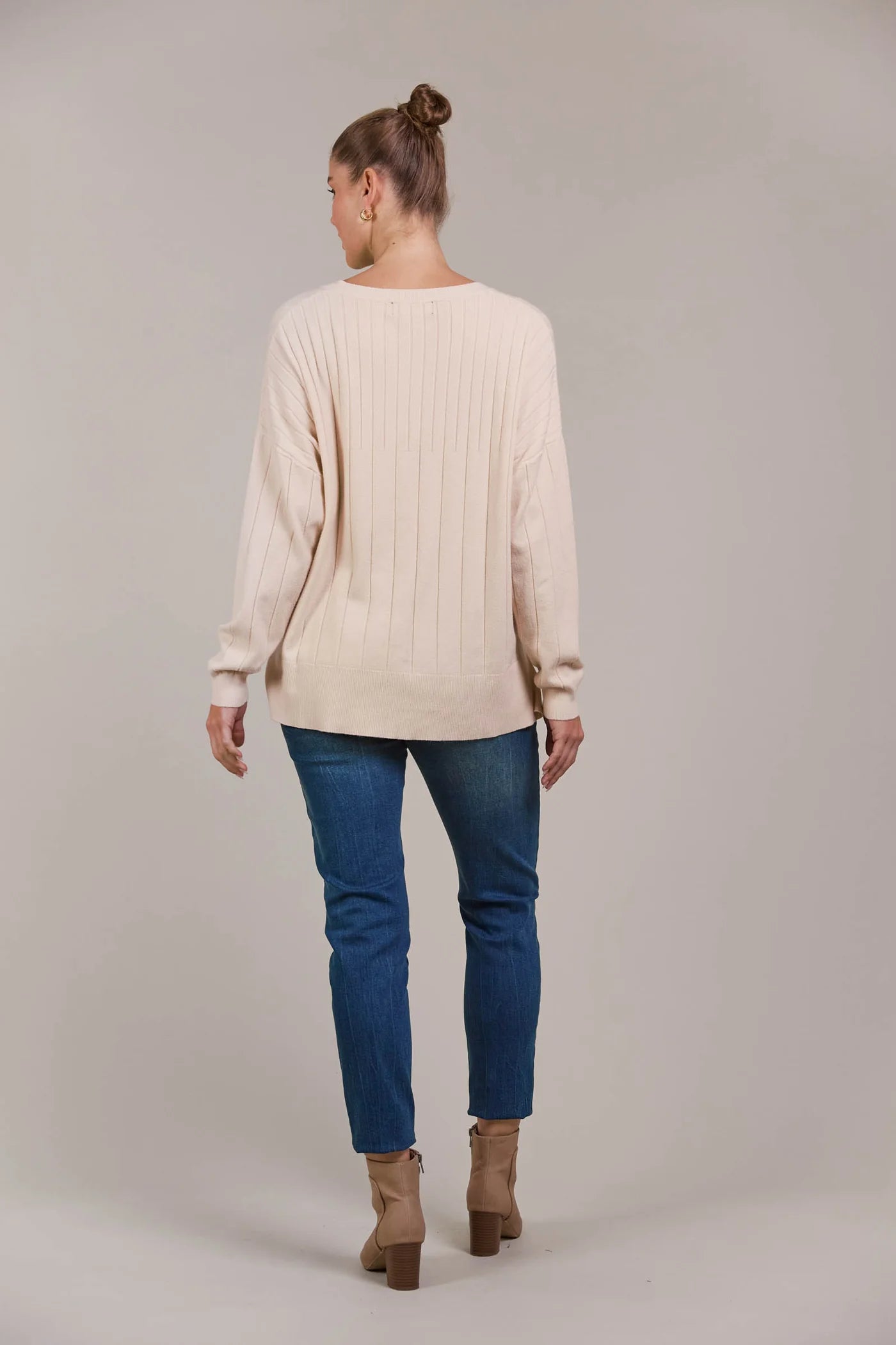 EB&IVE Palmer Relaxed Knit ECRU