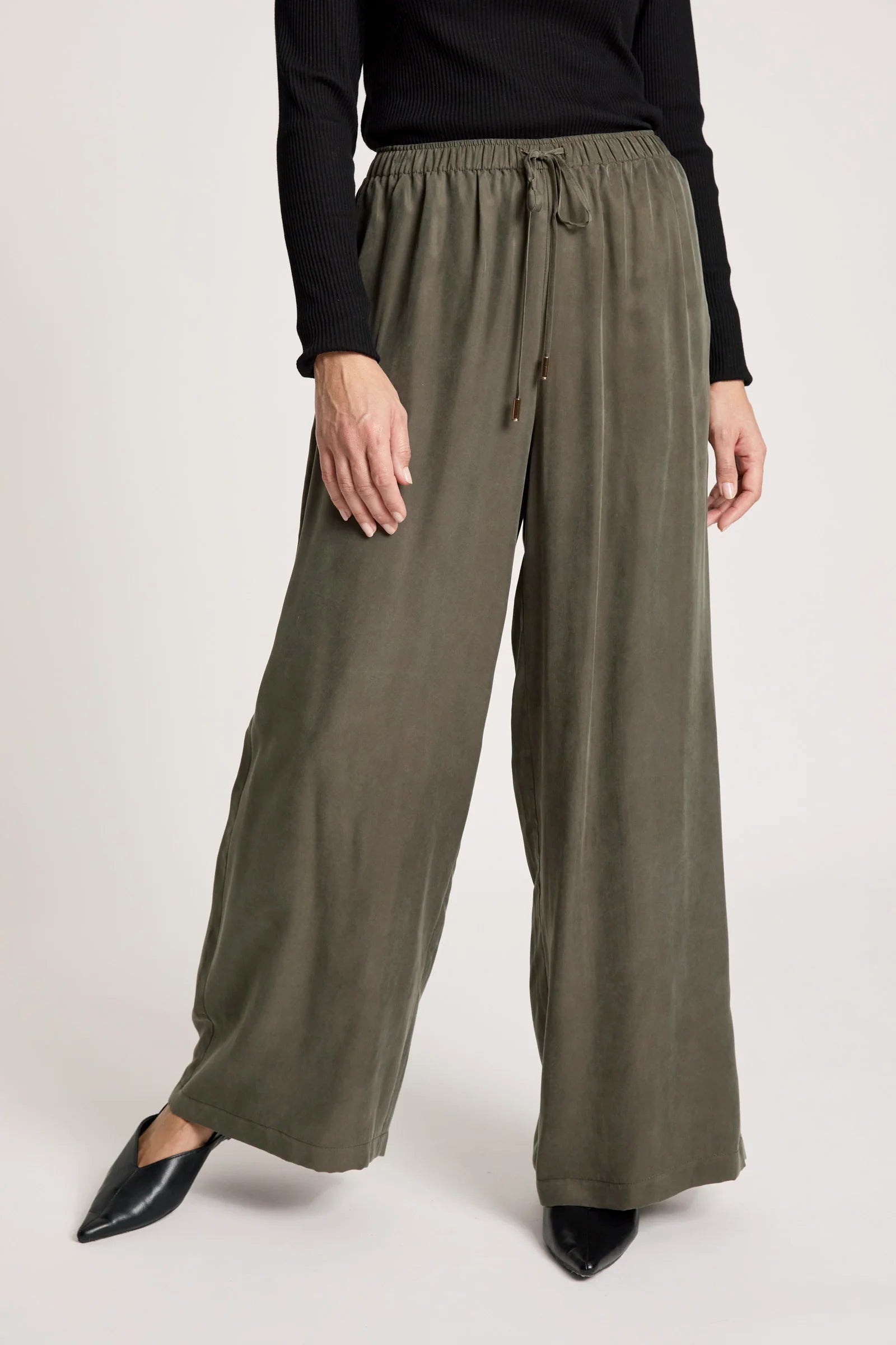 EB & IVE Calista Pant PAMPAS