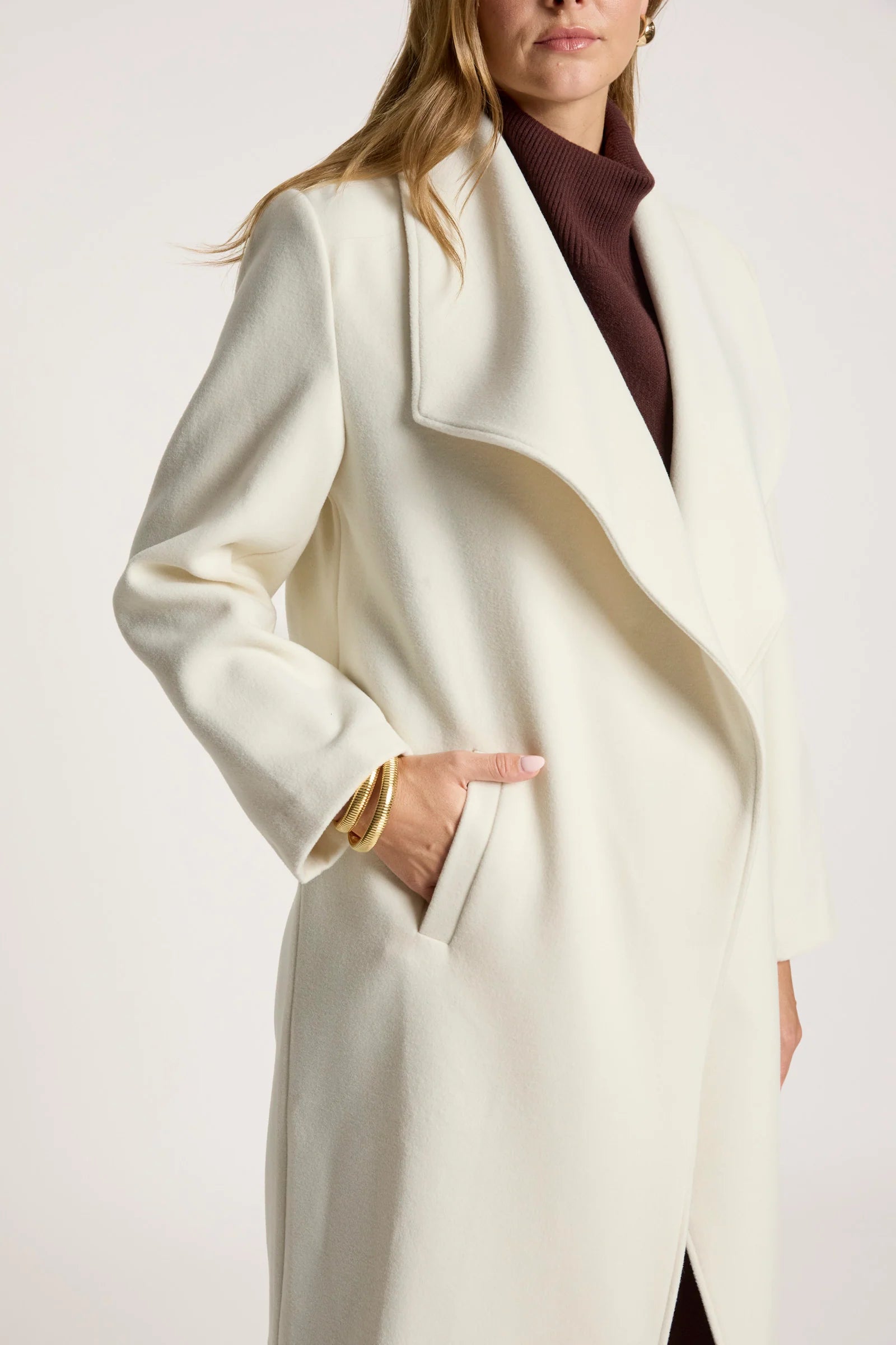 EB & IVE Wanderer Coat ECRU