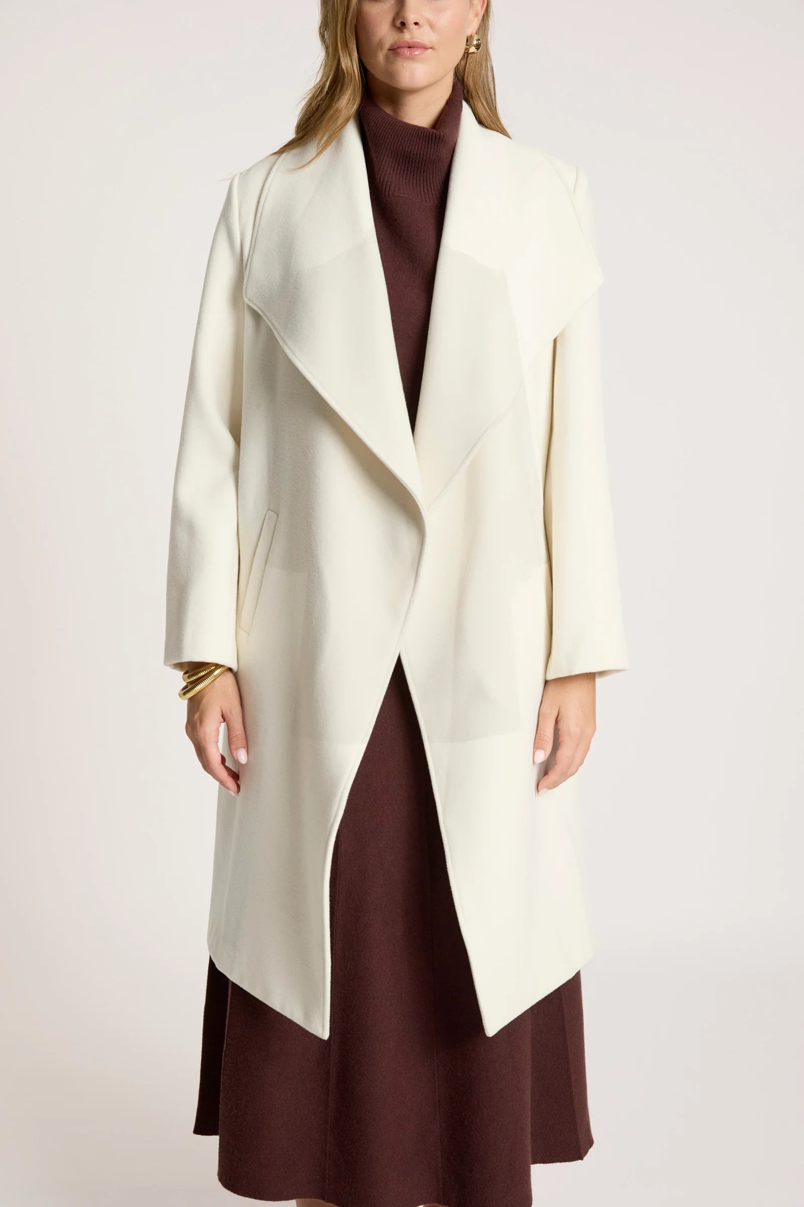 EB & IVE Wanderer Coat ECRU