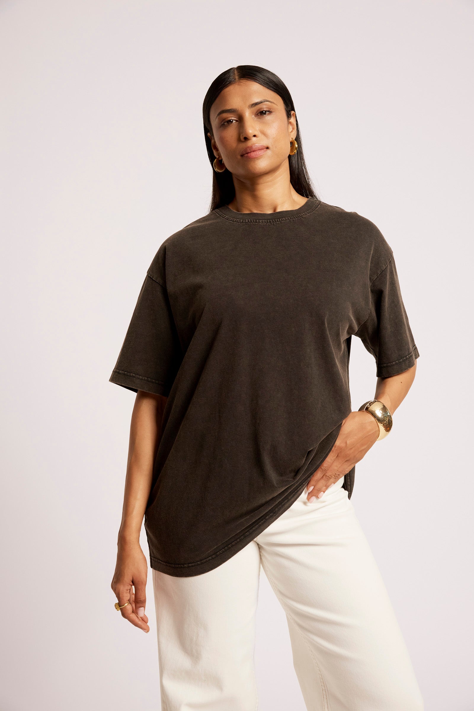 EB & IVE Caldera Oversize Tee BLACK